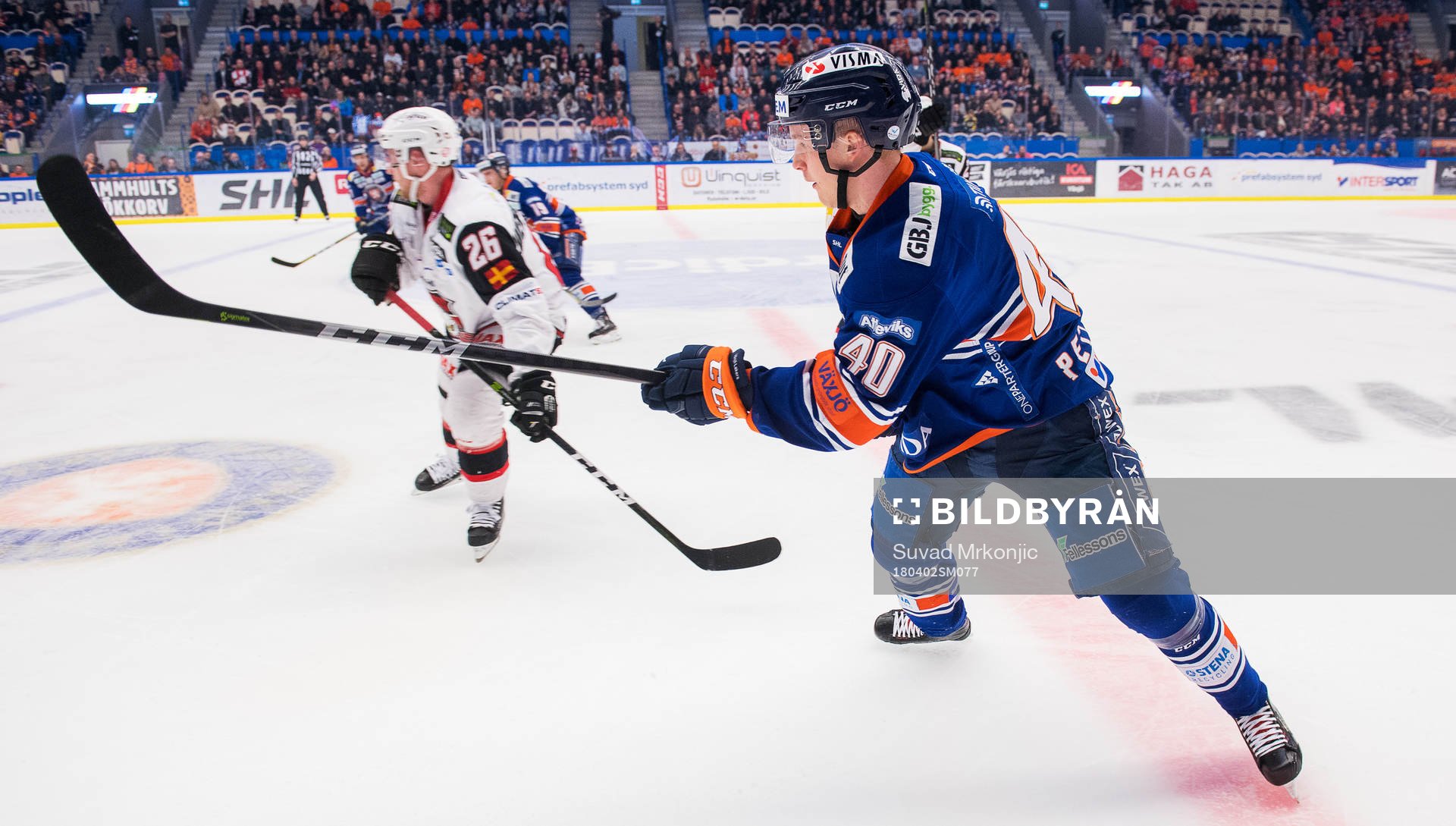 Växjös Elias Pettersson och Malmö Redhawks Axel