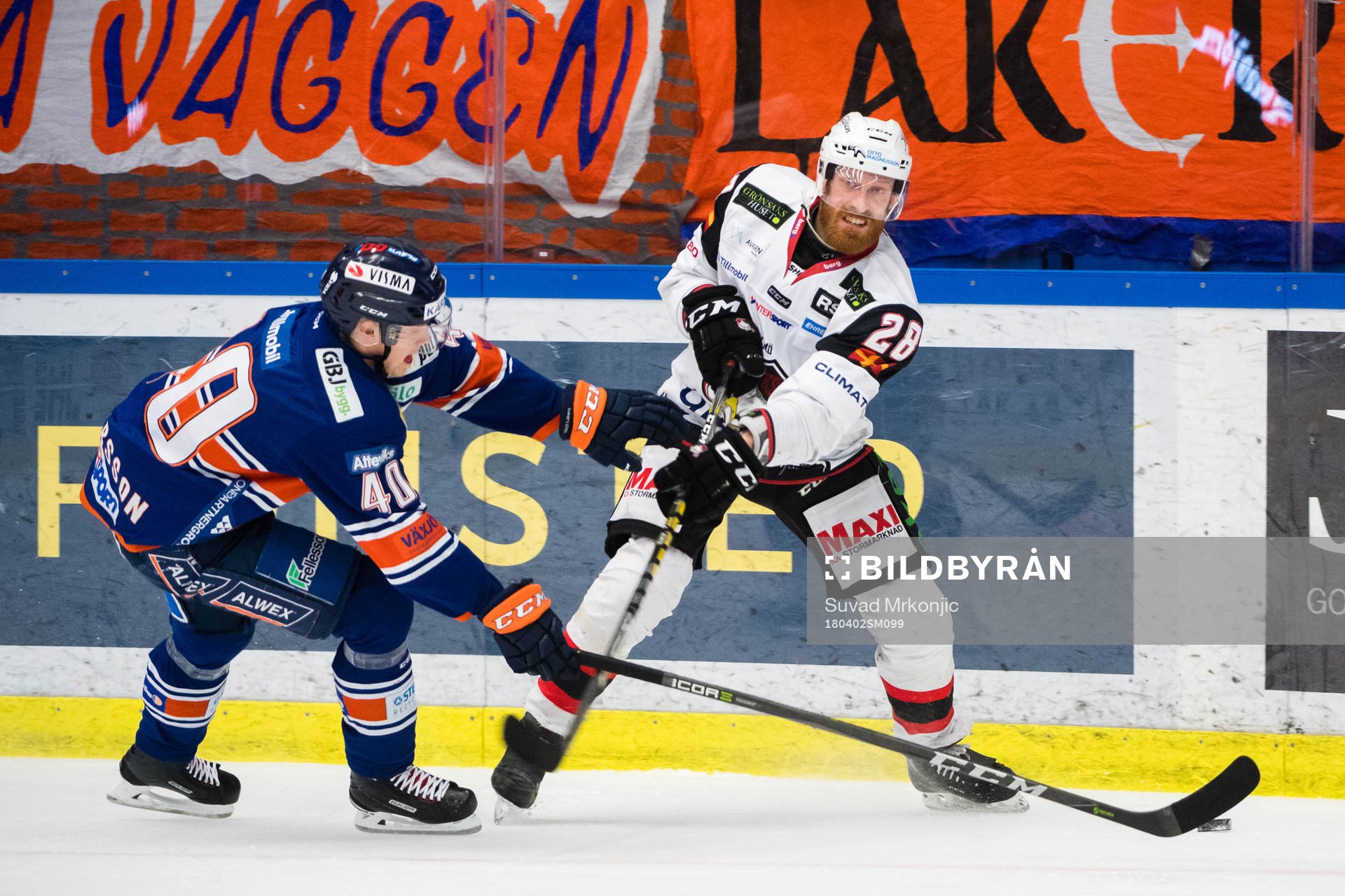 Växjös Elias Pettersson och Malmö Redhawks Jens Olsson