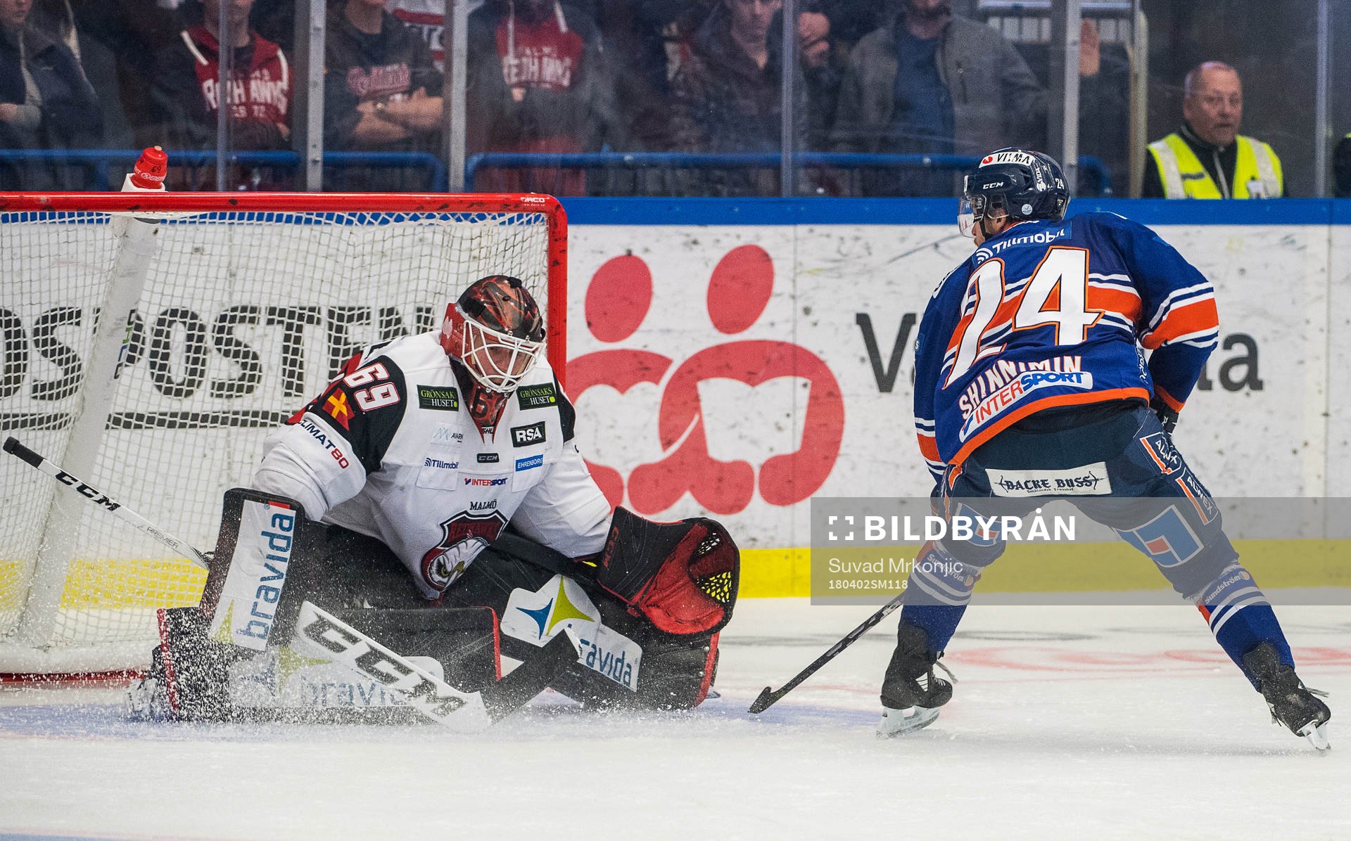 Växjös Brendan Shinnimin och Malmö Redhawks målvakt