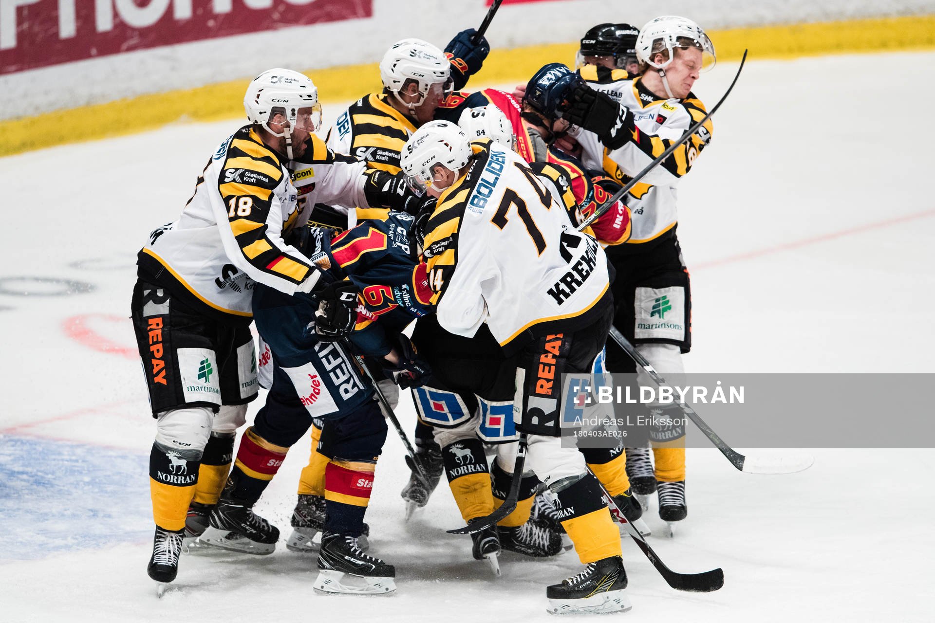 Skellefteås Pontus Petterström och Simon Krekula i bråk