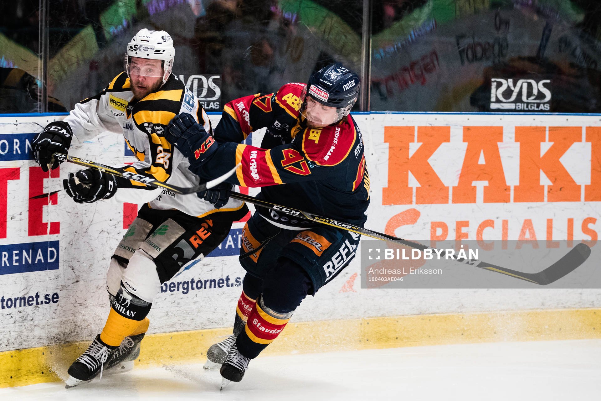 Skellefteås Mark Katic och Djurgårdens Linus Johansson