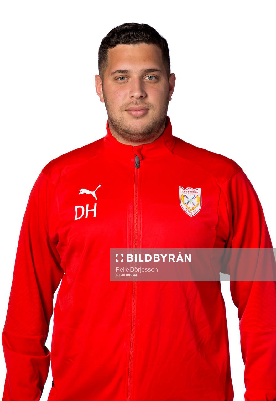 Assyriskas klubbchef Delmon Haffo poserar för ett porträtt den 3 april 2018 i Södertälje.