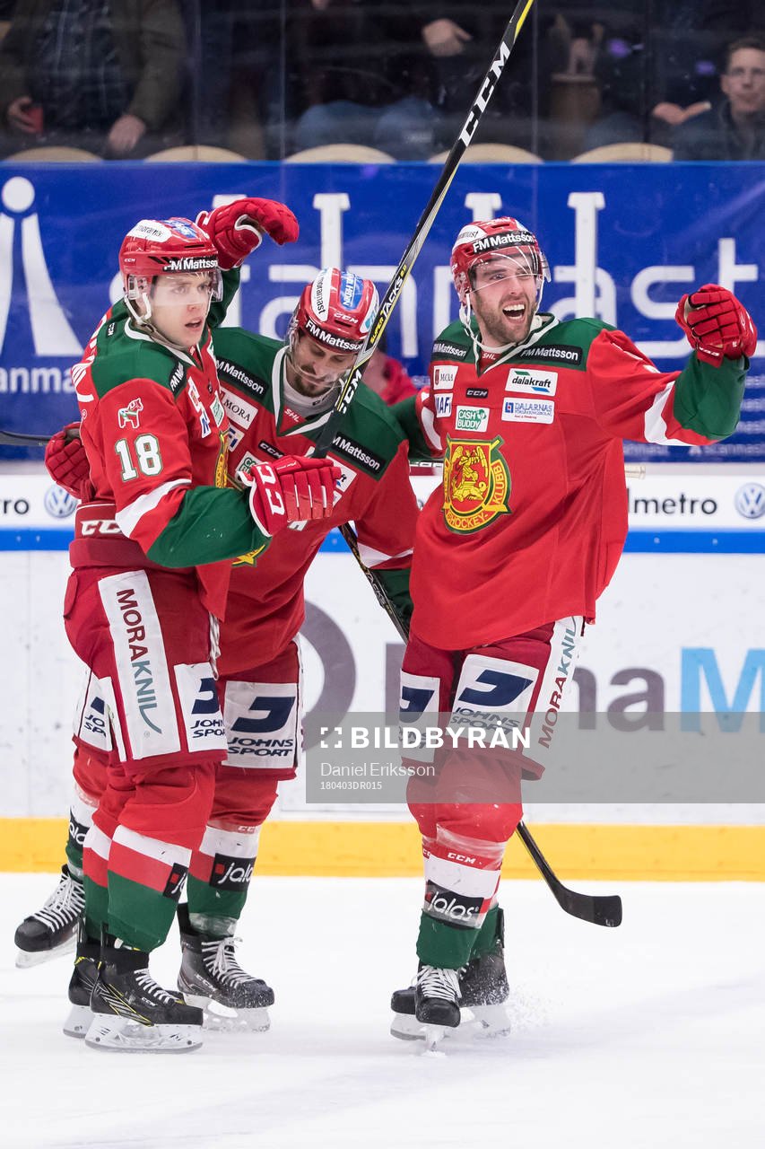 Moras Emil Aronsson jublar