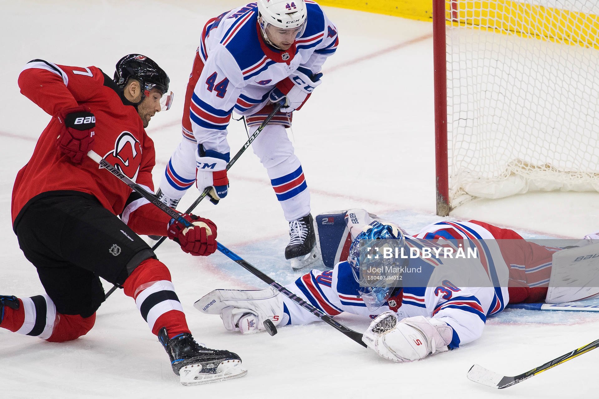 Devils Patrick Maroon oroar framför Rangers målvakt