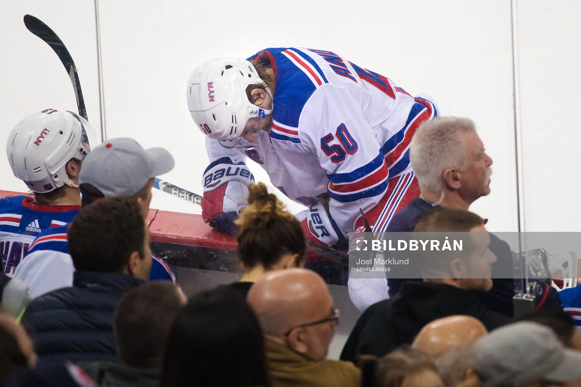 Rangers Lias Andersson grimaserar
