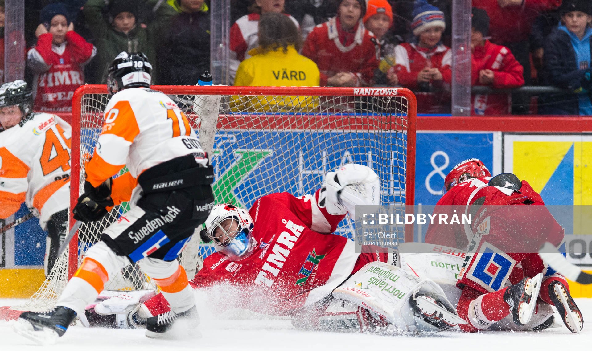 Karlskronas Mattias Guter gör 2-1 målet bakom Timrås