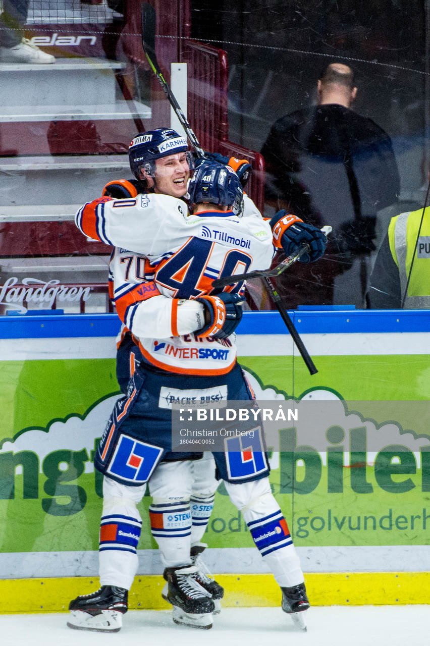 Växjös Dennis Rasmussen och Elias Pettersson jublar
