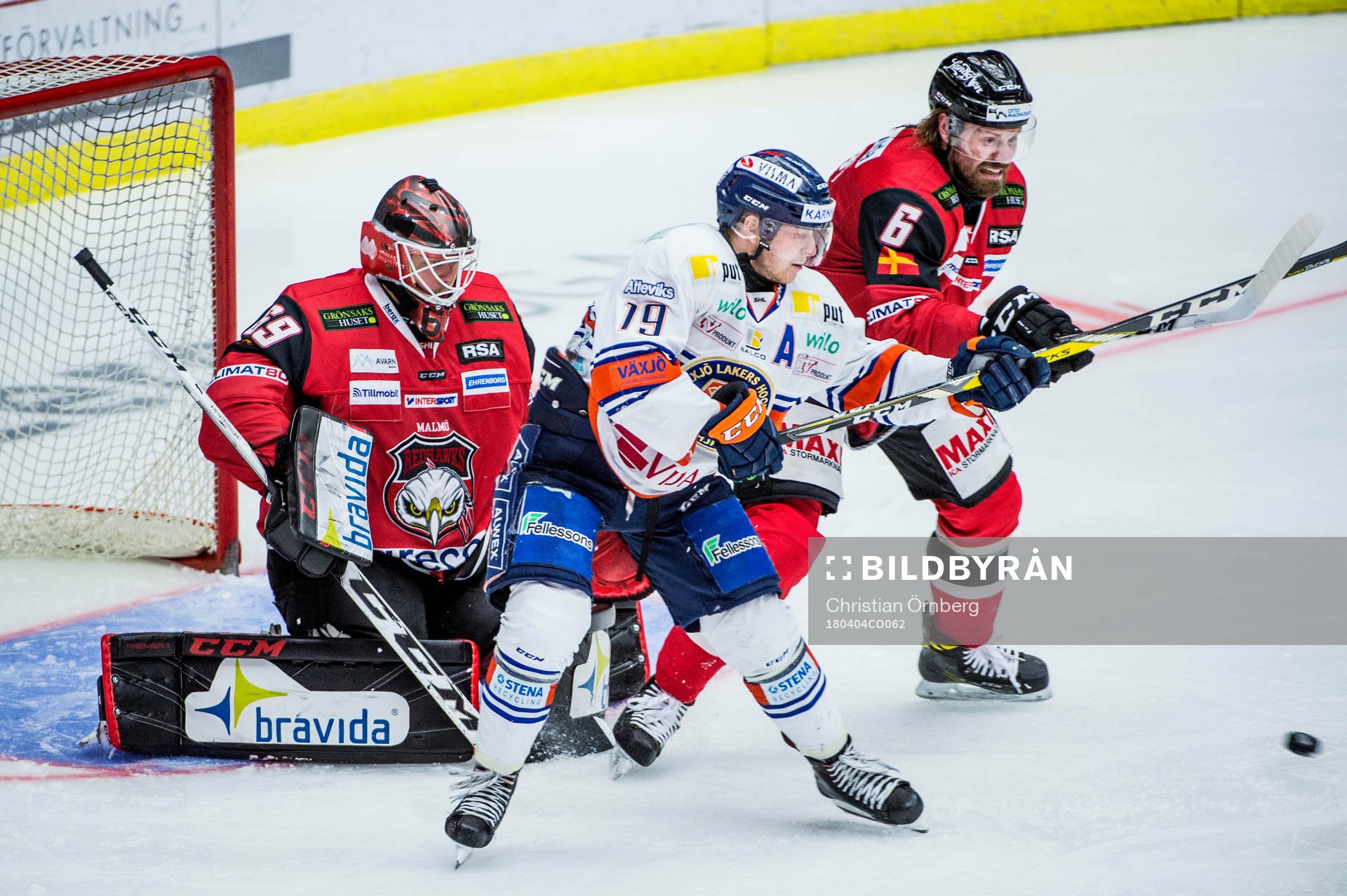 Växjös Tuomas Kiiskinen mot Malmö Redhawks målvakt