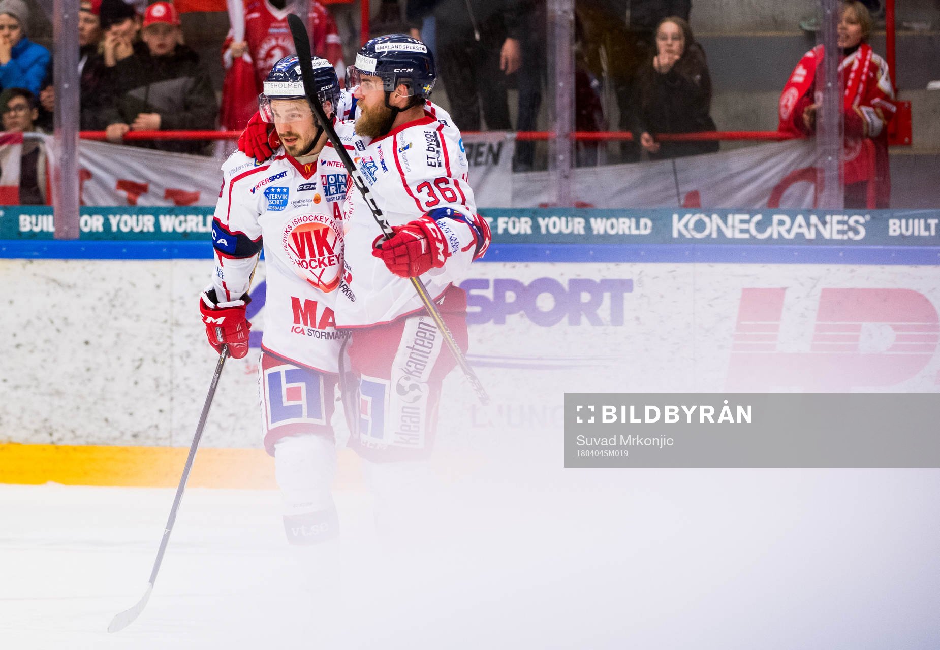 Västerviks Alexander Wiklund jublar