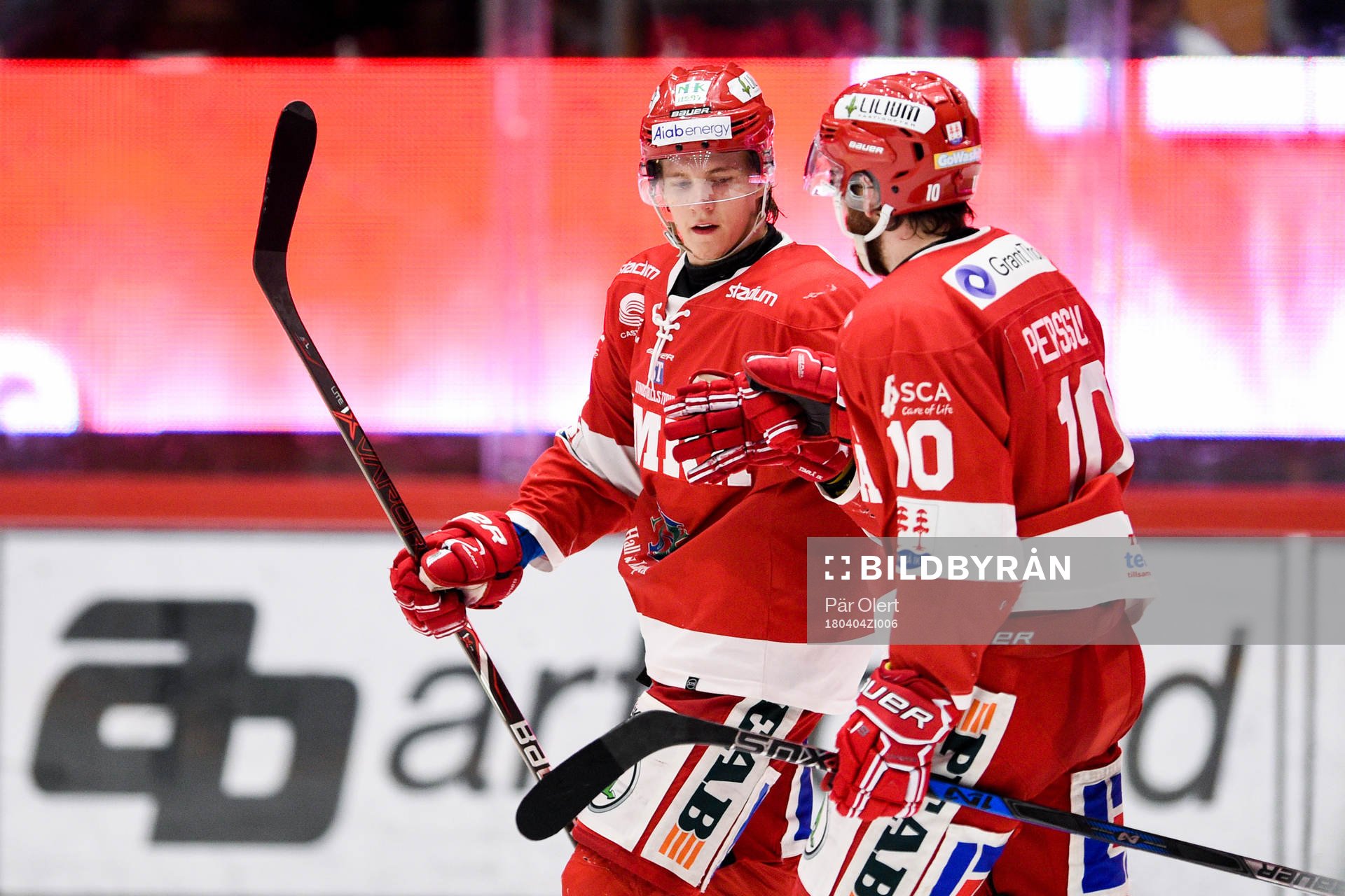 Timrås Marcus Hardegård och Johan Persson jublar