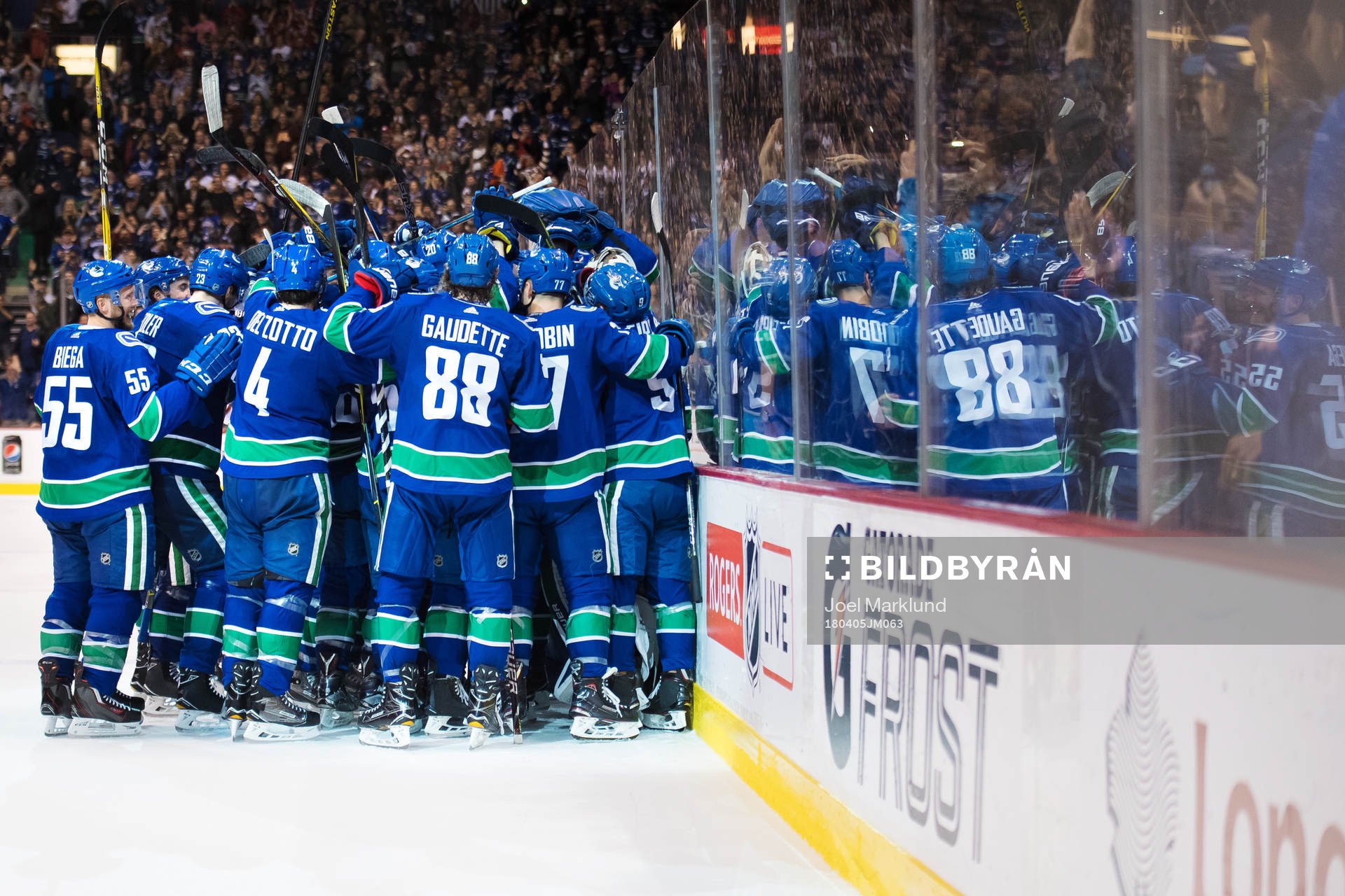 Vancouvers spelare jublar