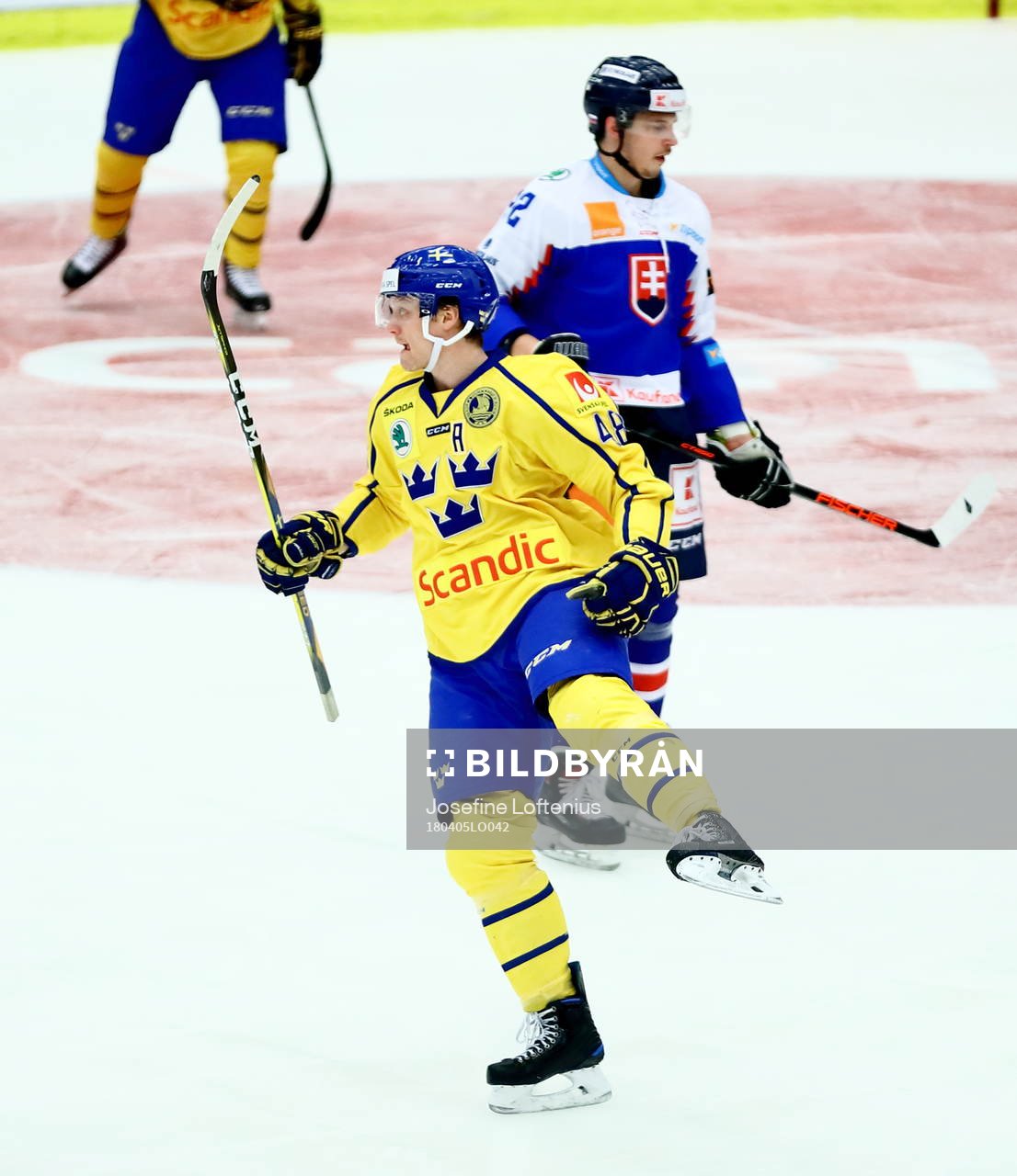 Sveriges Carl Klingberg jublar