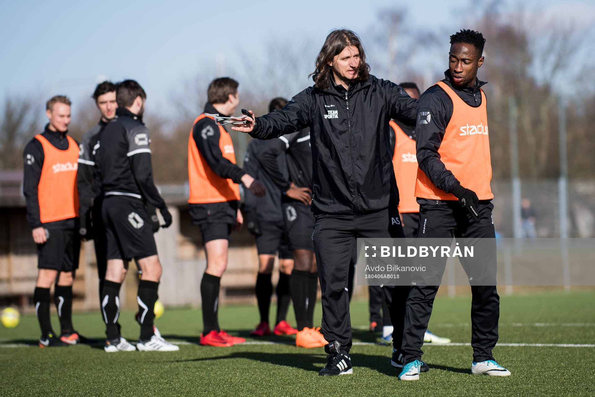  Landskronas tränare Agim Sopi instruerar Sadat Karim under en fotbollsträning med Landskrona den 6 april 2018 i Landskrona.
