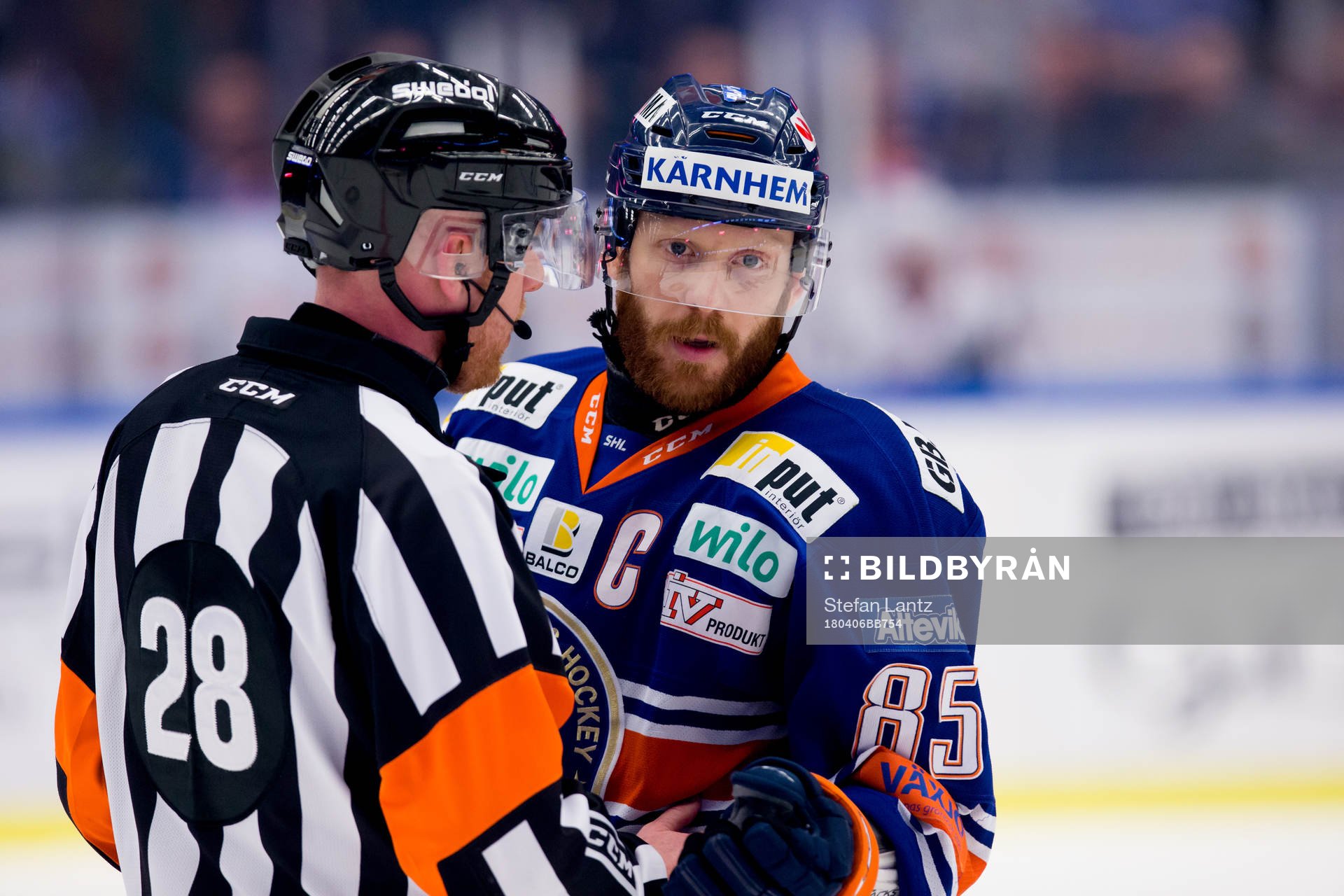 Domare Domare Mikael Holm i samtal med Växjös Liam Reddox