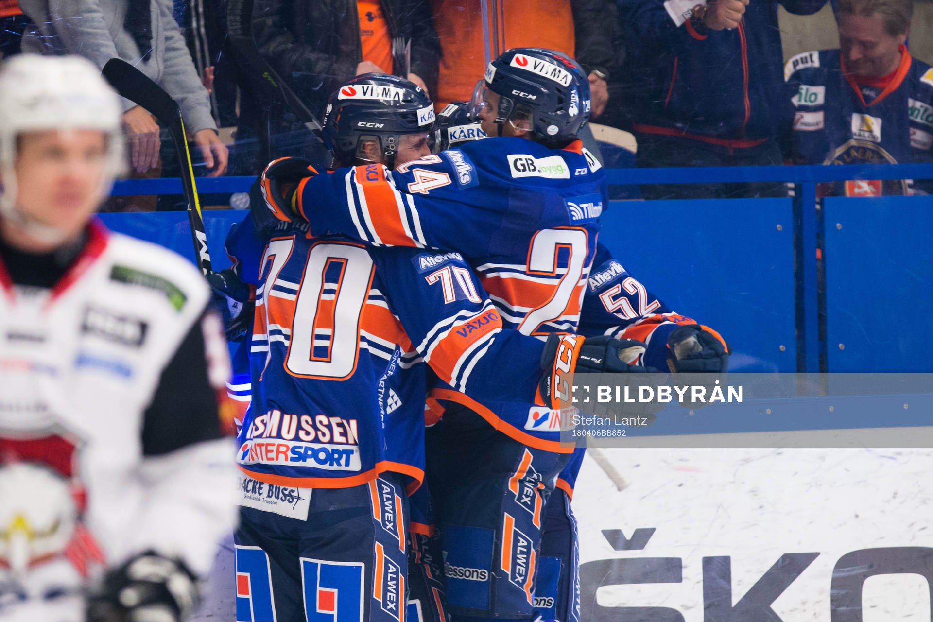Växjös Andrew Calof jublar