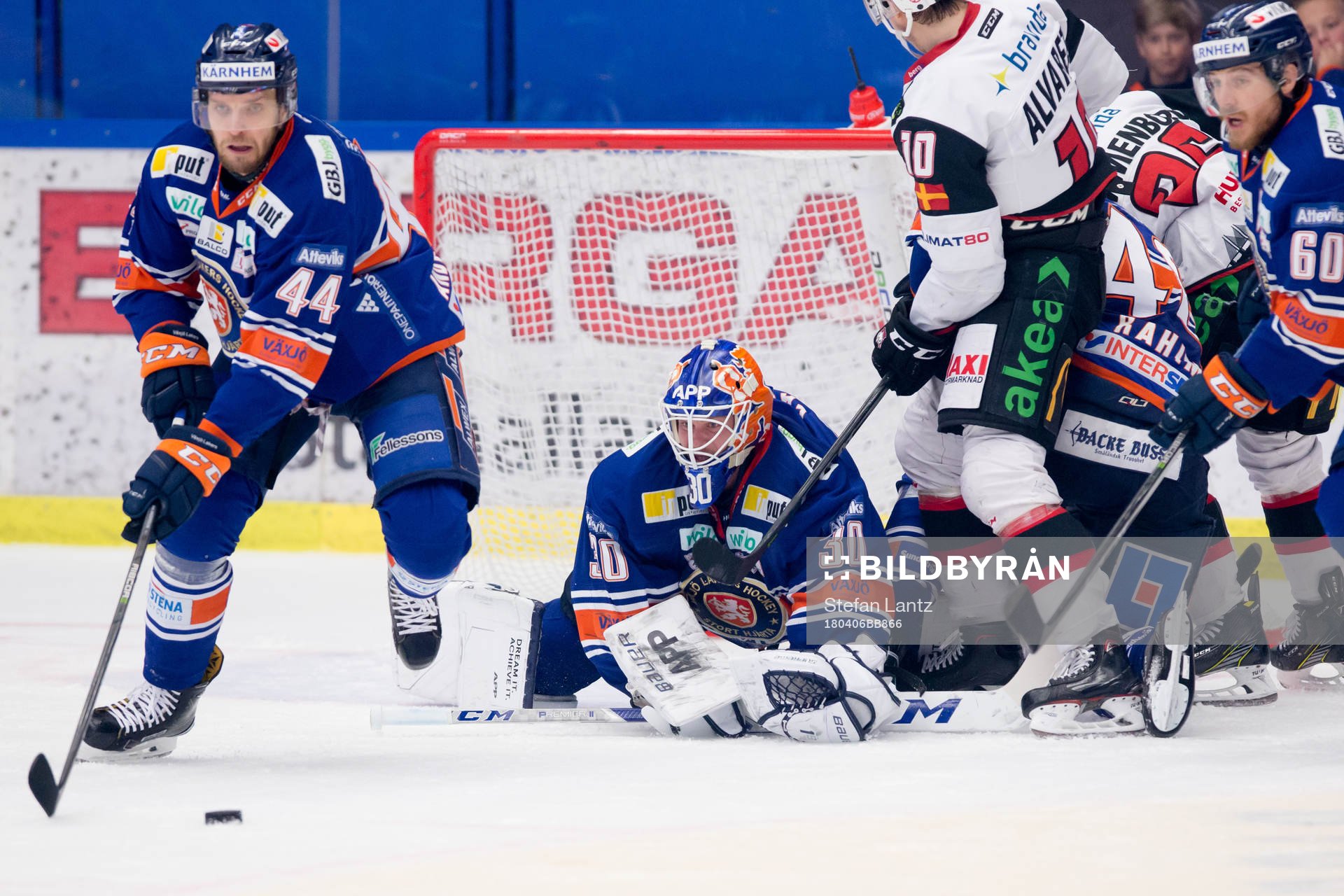 Växjös Peter Andersson och målvakt Viktor Fasth