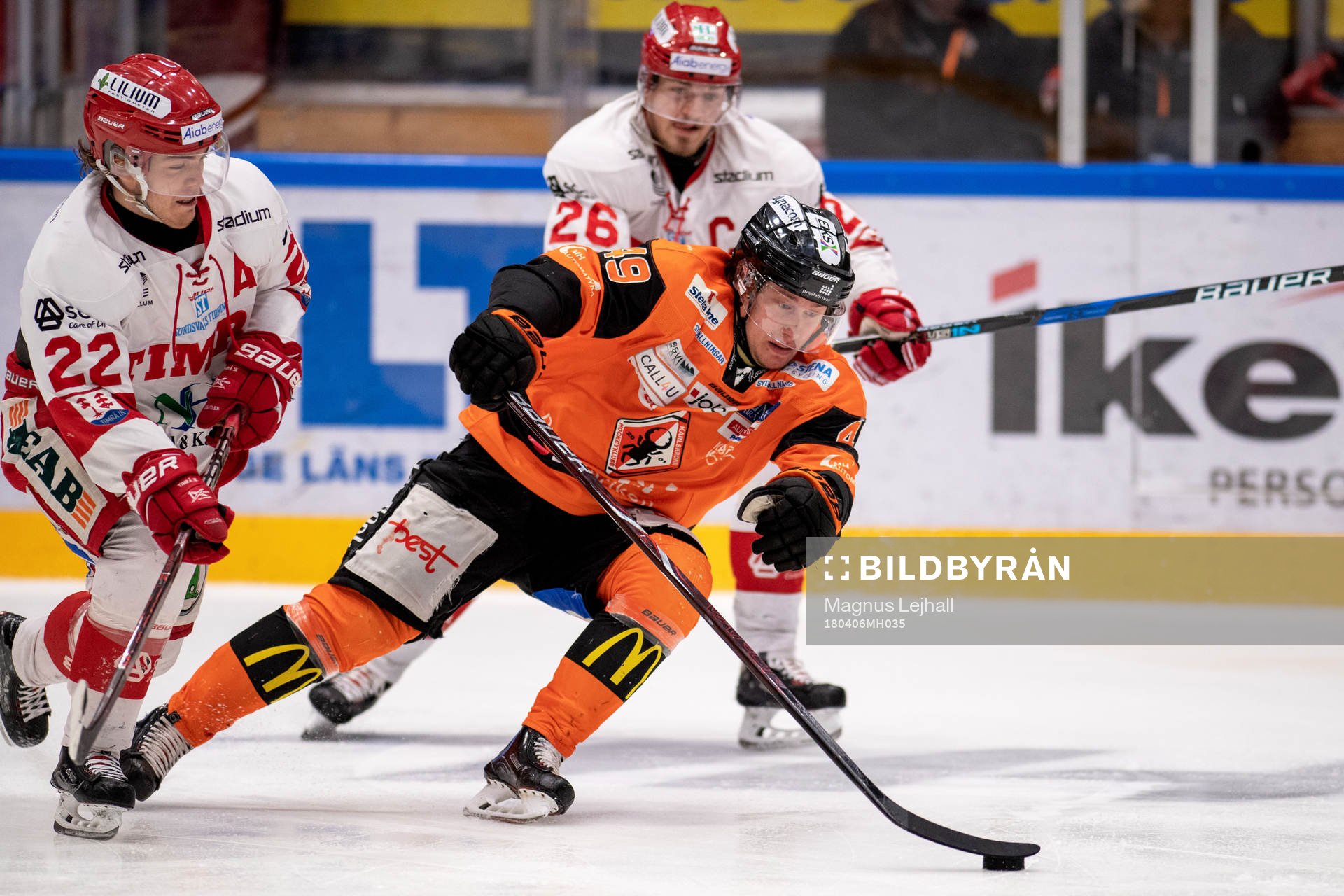 Timrås Emil Berglund och Hampus Larsson och Karlskronas