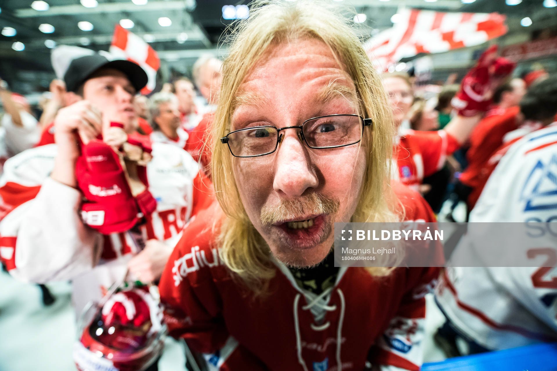 Timrå supporter jublar