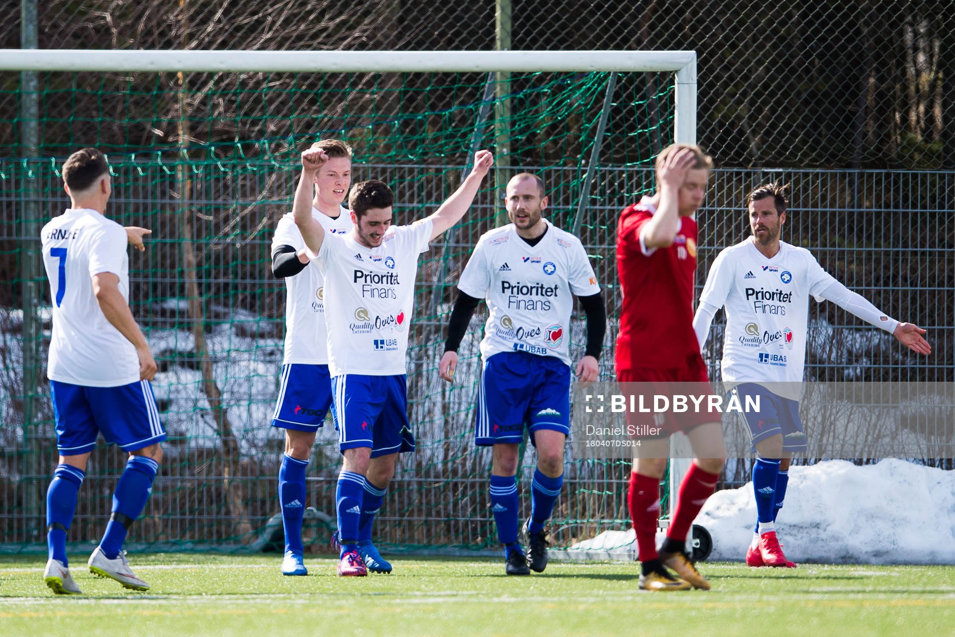 Öjersjös Simeon Bruhn jublar efter att ha gjort mål under fotbollsmatchen i division 5 mellan Öjersjö och Hönö den 7 augusti 2018 i Göteborg.
