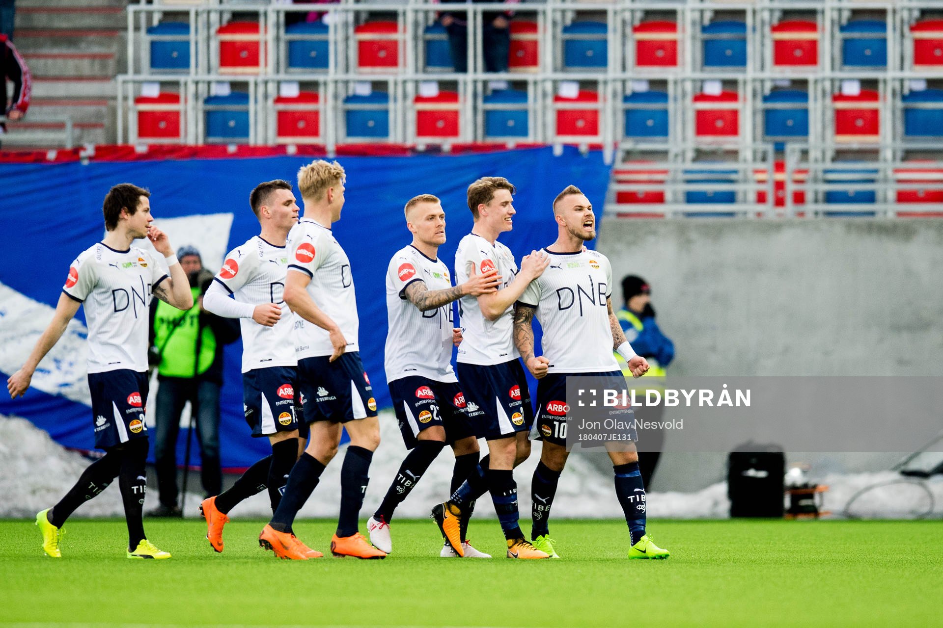 Marcus Pedersen of Strømsgodset celebrates 3-1 with his