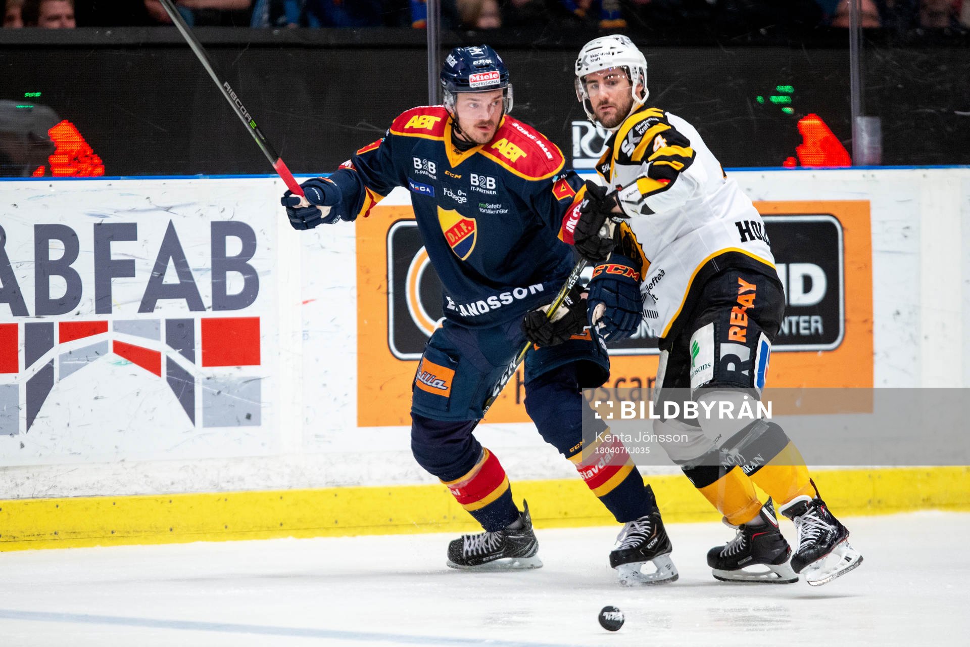 Djurgårdens Marcus Högström och Skellefteås Bud Holloway