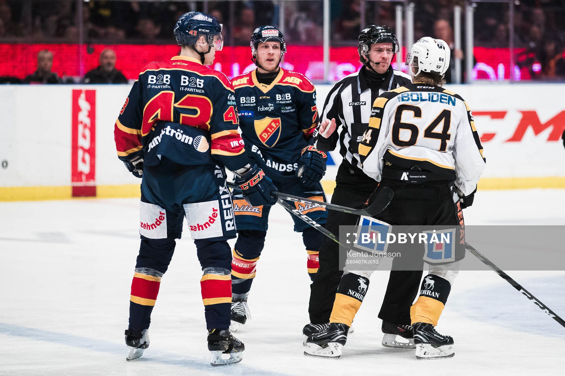Bråk mellan Skellefteås Jonathan Pudas och Djurgårdens