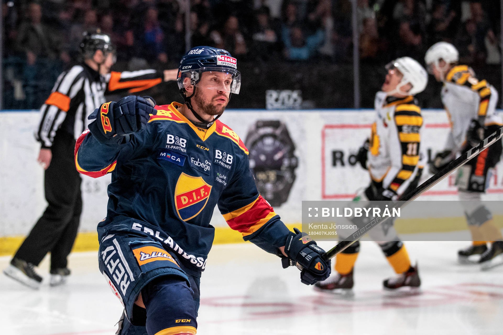 Djurgårdens Niclas Bergfors jublar