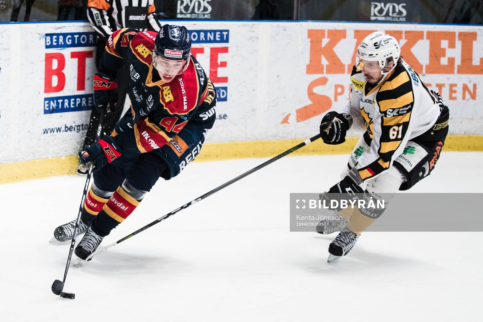 Djurgårdens Lukas Vejdemo och Skellefteås Fredrik Lindgren