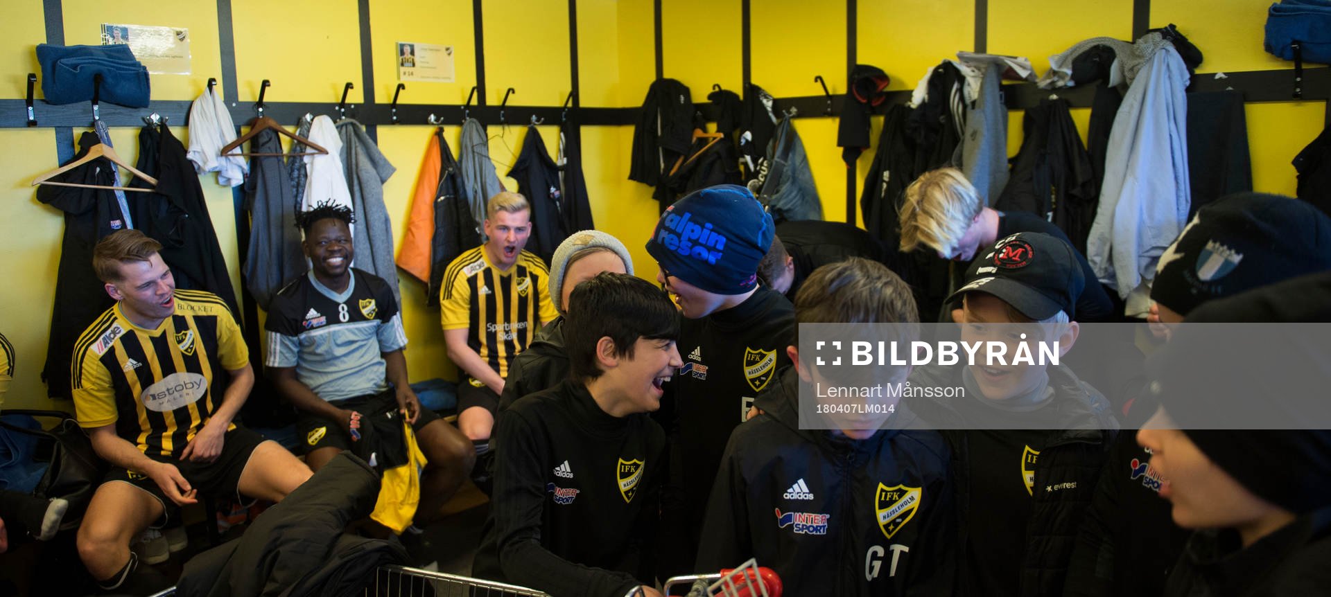 Segersång i IFK Hässleholms omklädningsrum i matchen i