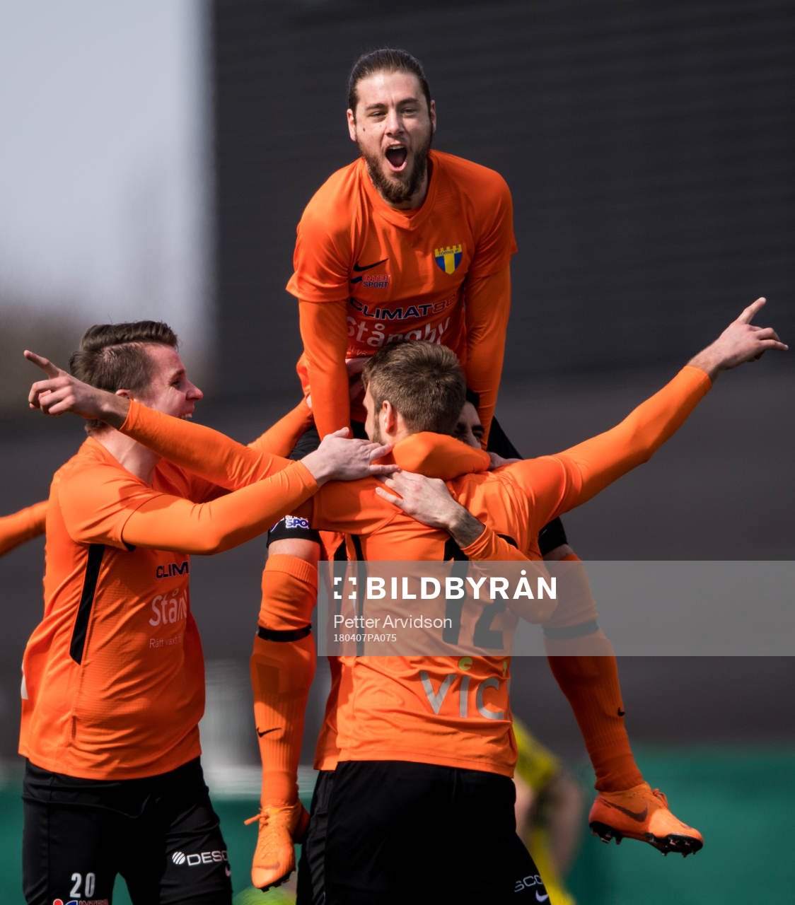 Torns Christopher Nilsson och Ludvig Bergman jublar med