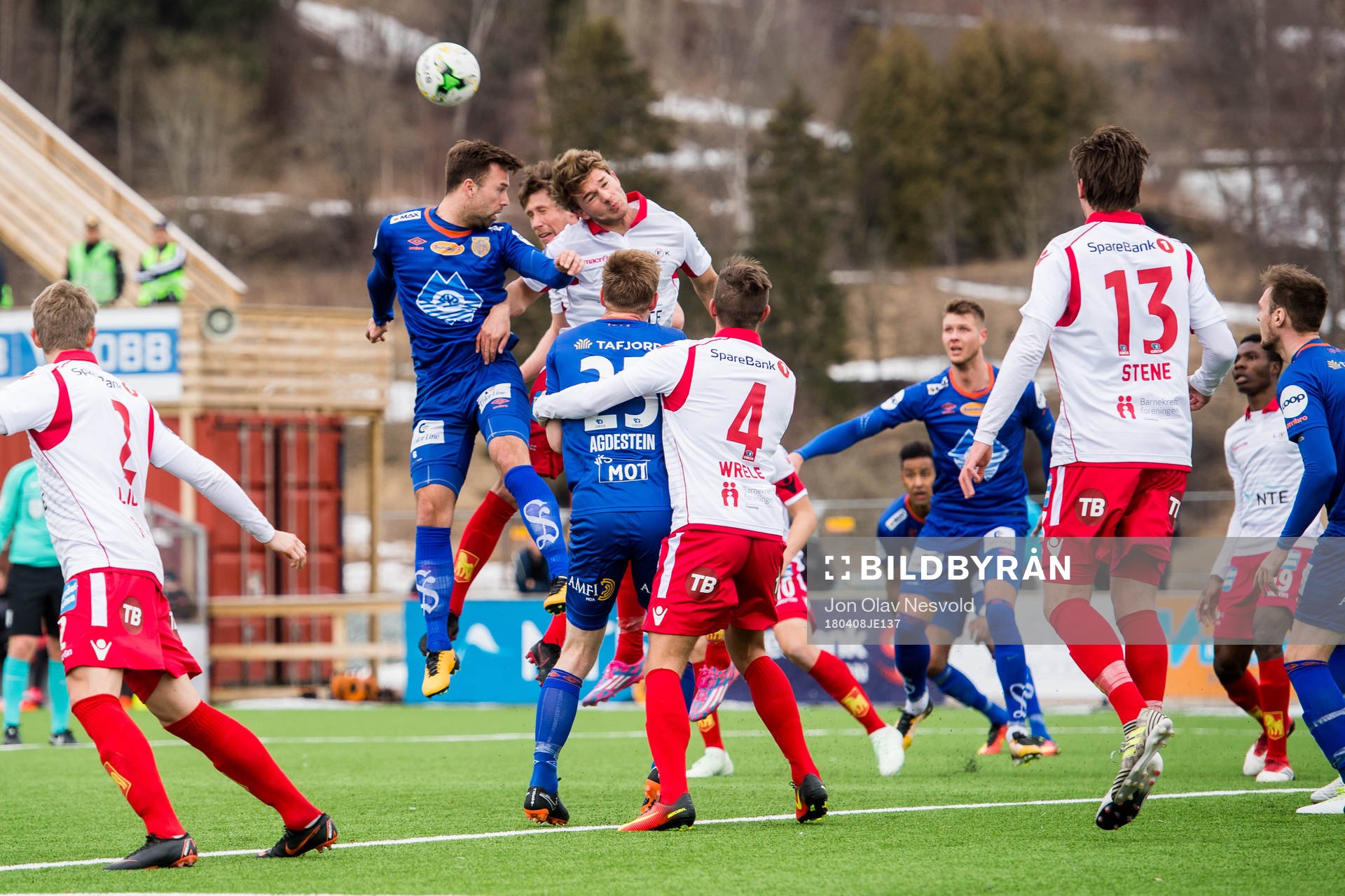 Kaj Ramsteijn of Aalesund and Viktor Ljung of Levanger