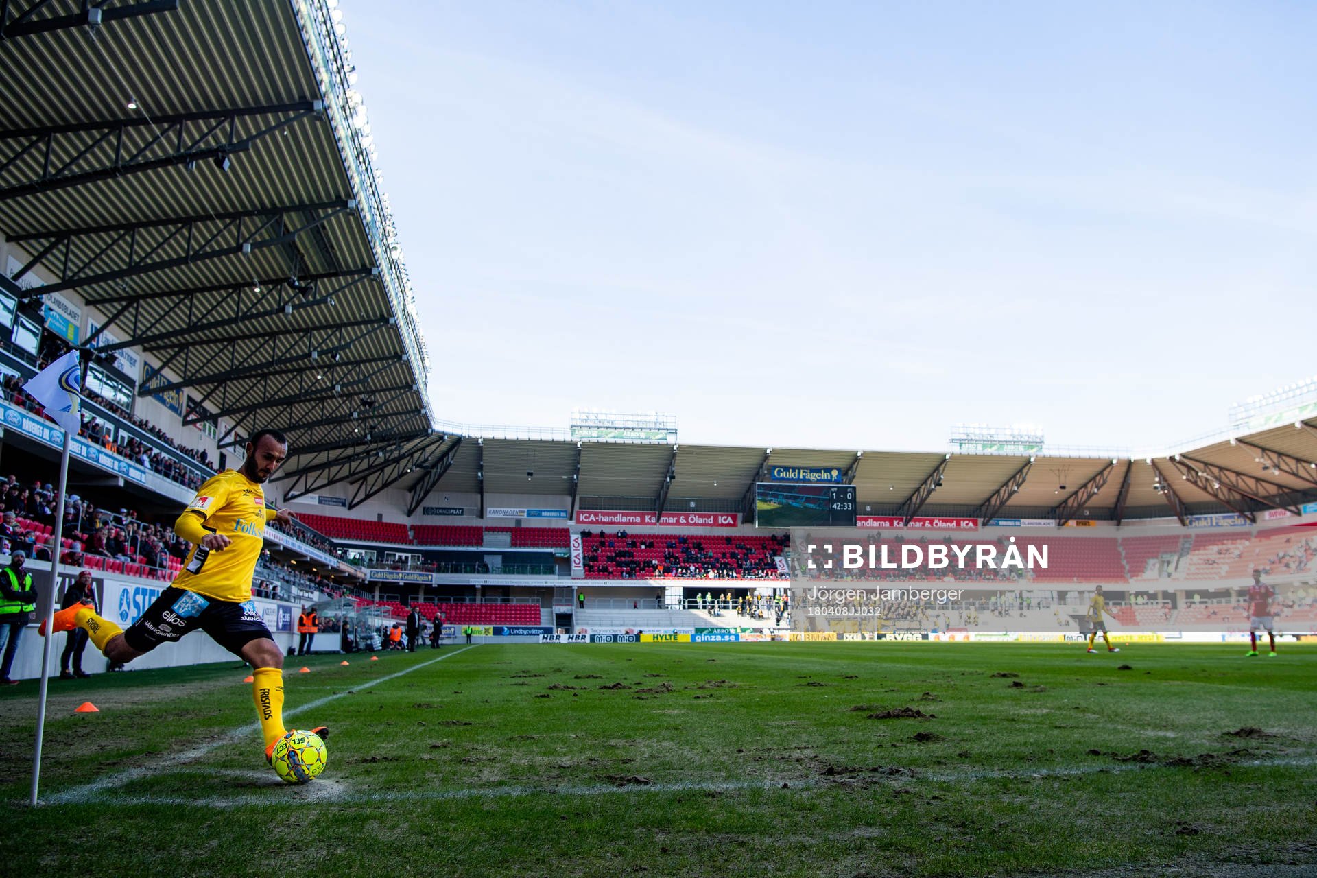 Elfsborgs Issam Jebali slår en hörna