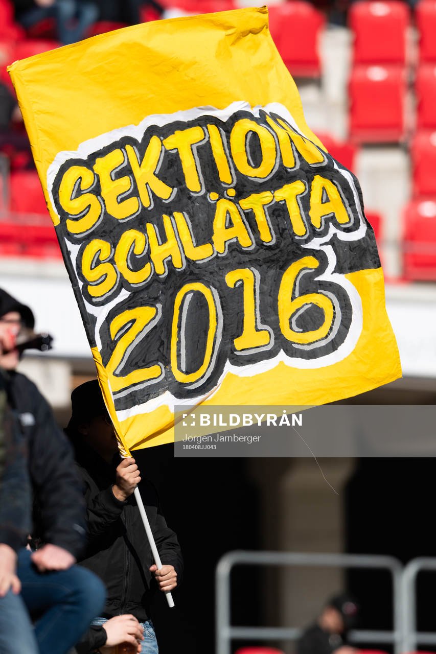 Elfsborgs supporter med flagga