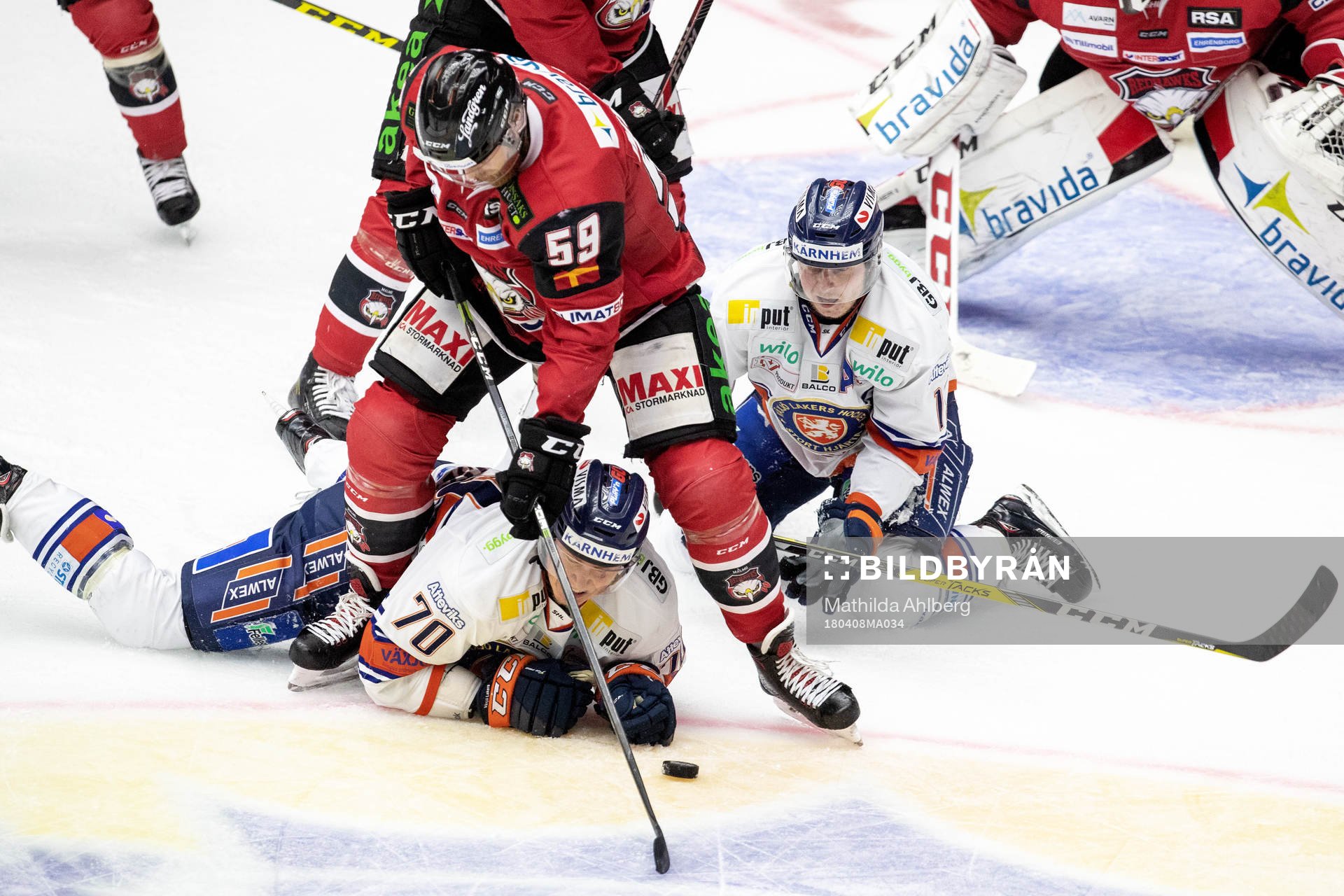 Växjös Dennis Rasmussen och Malmö Redhawks Anton Mylläri
