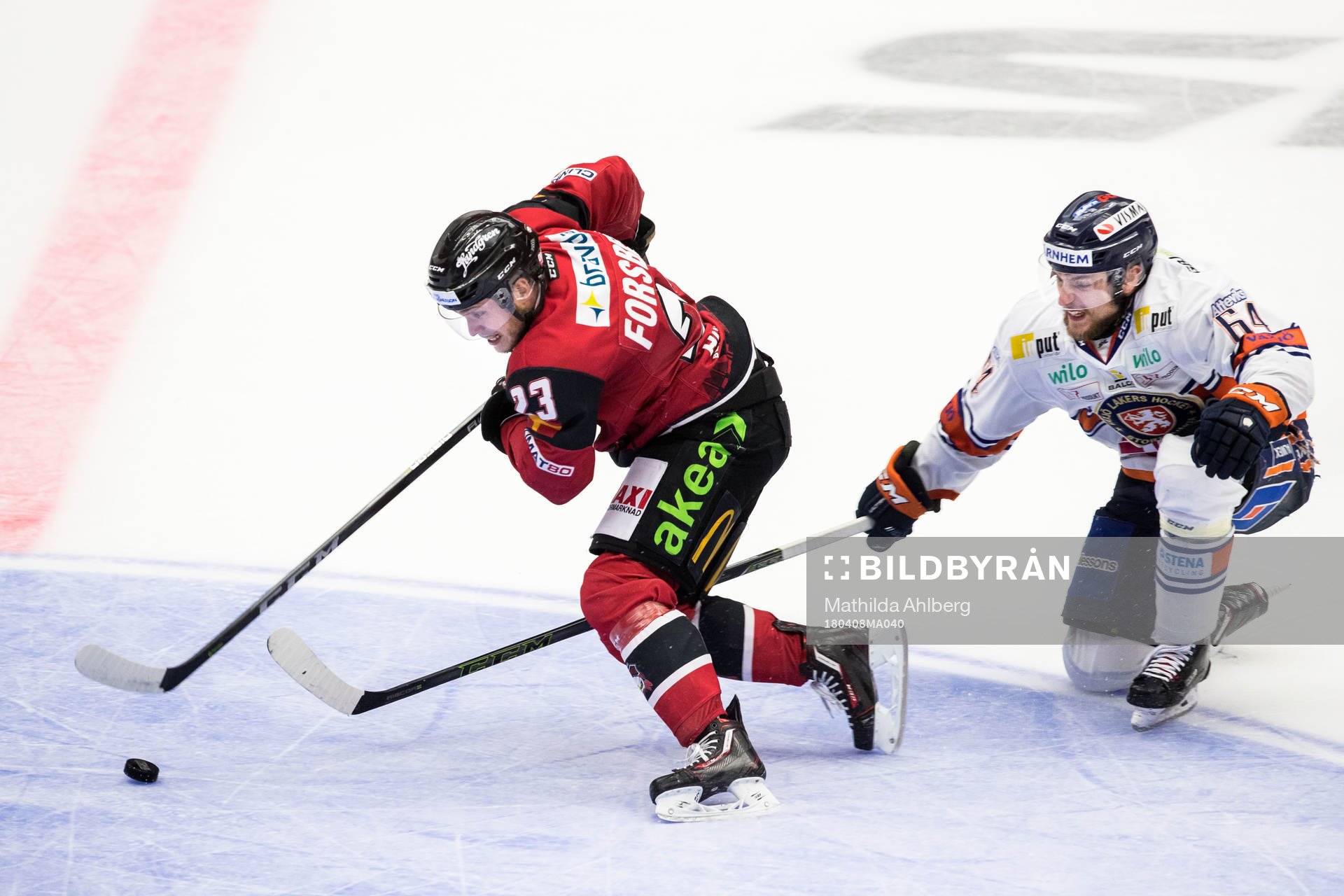 Malmö Redhawks Christoffer Forsberg och Växjös Eric