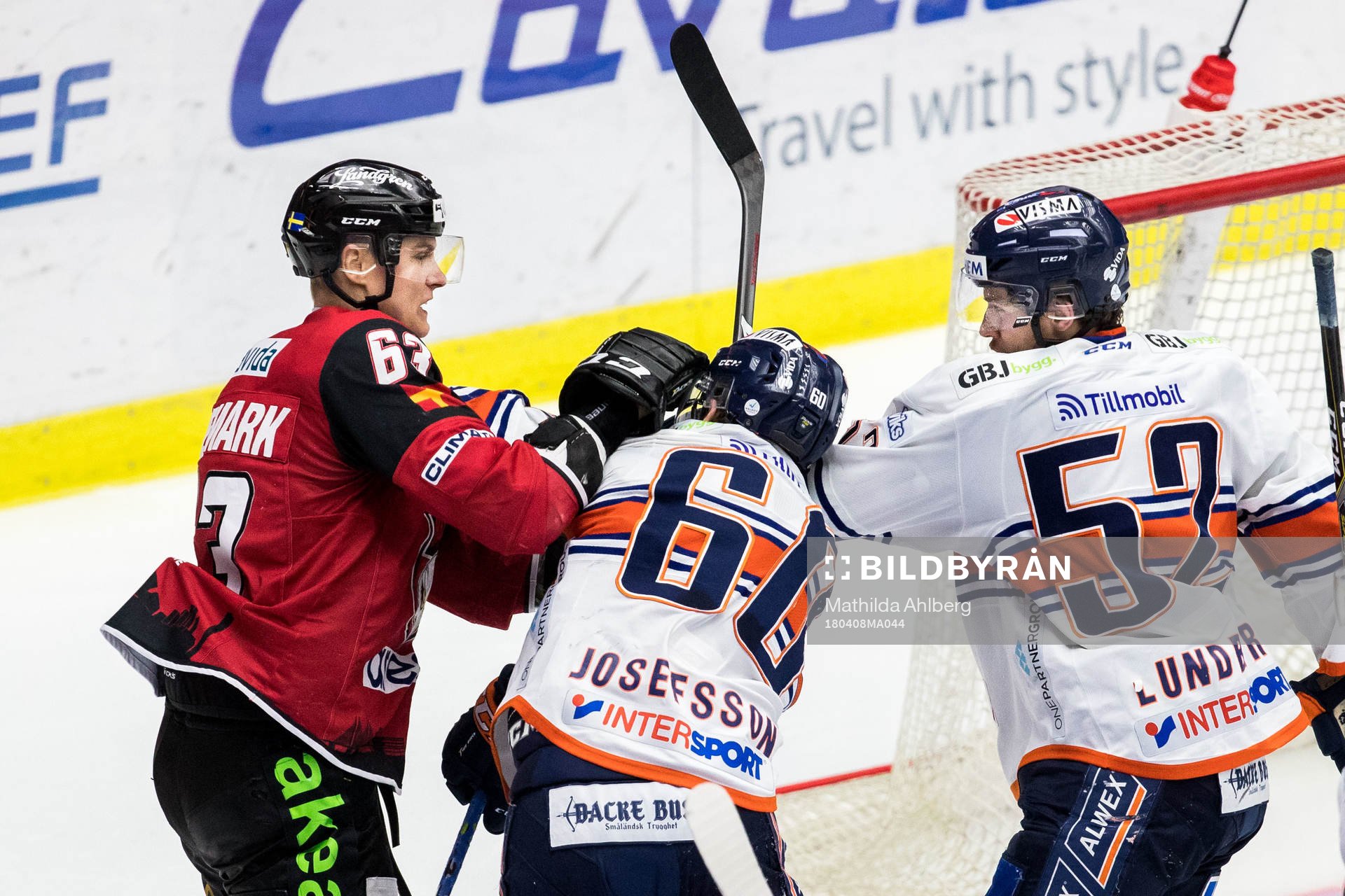 Malmö Redhawks Fredrik Händemark i gruff med Växjös