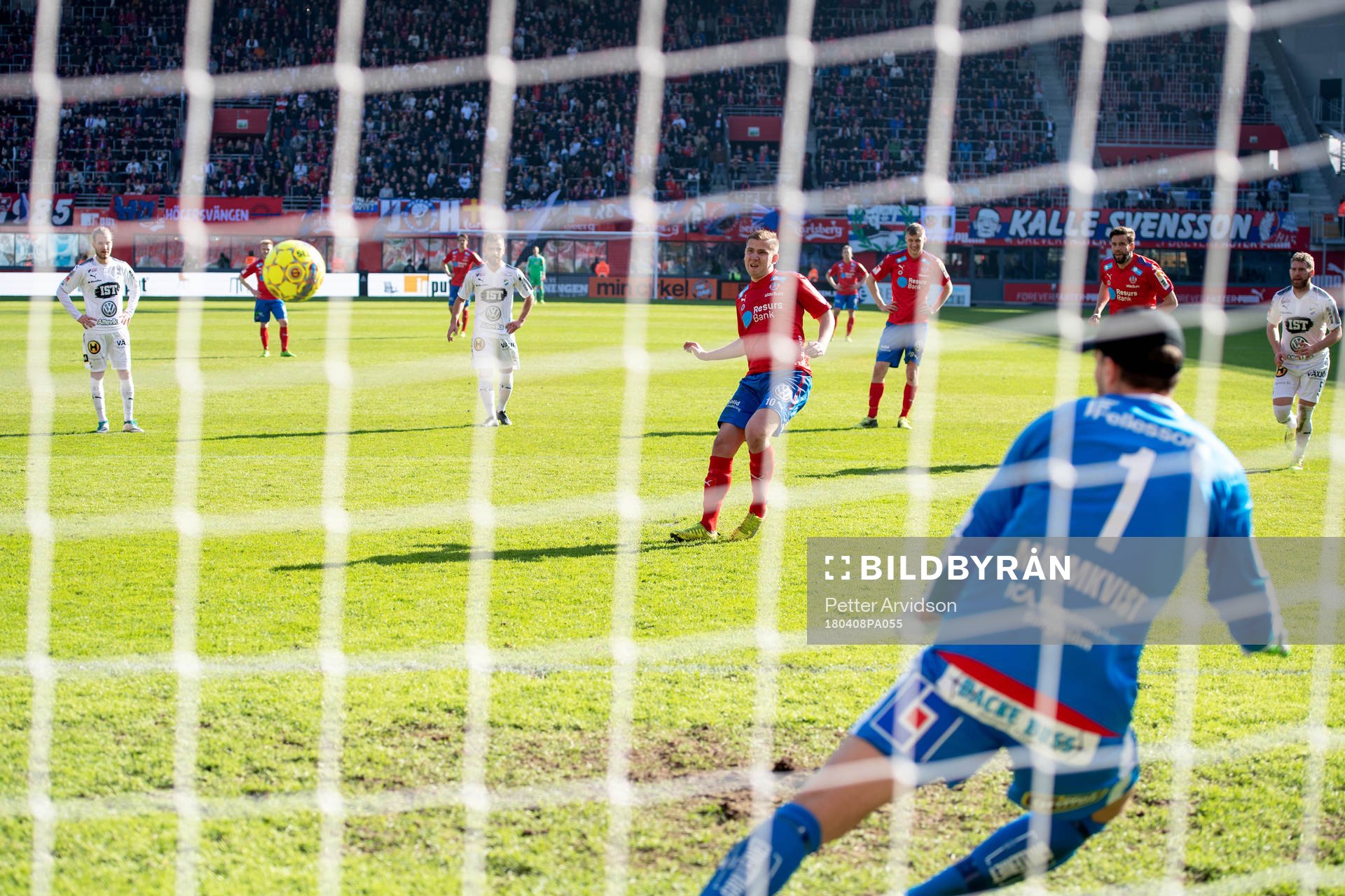 Helsingborgs Darijan Bojanic gör 3-1 på straff
