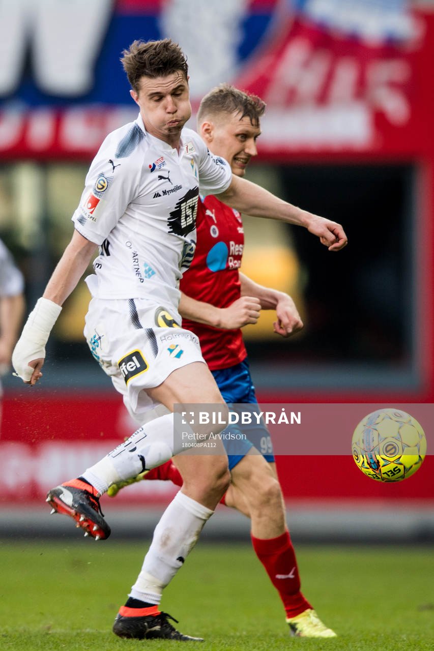 Östers Fredrik Lundgren och Helsingborgs Abdru Runar