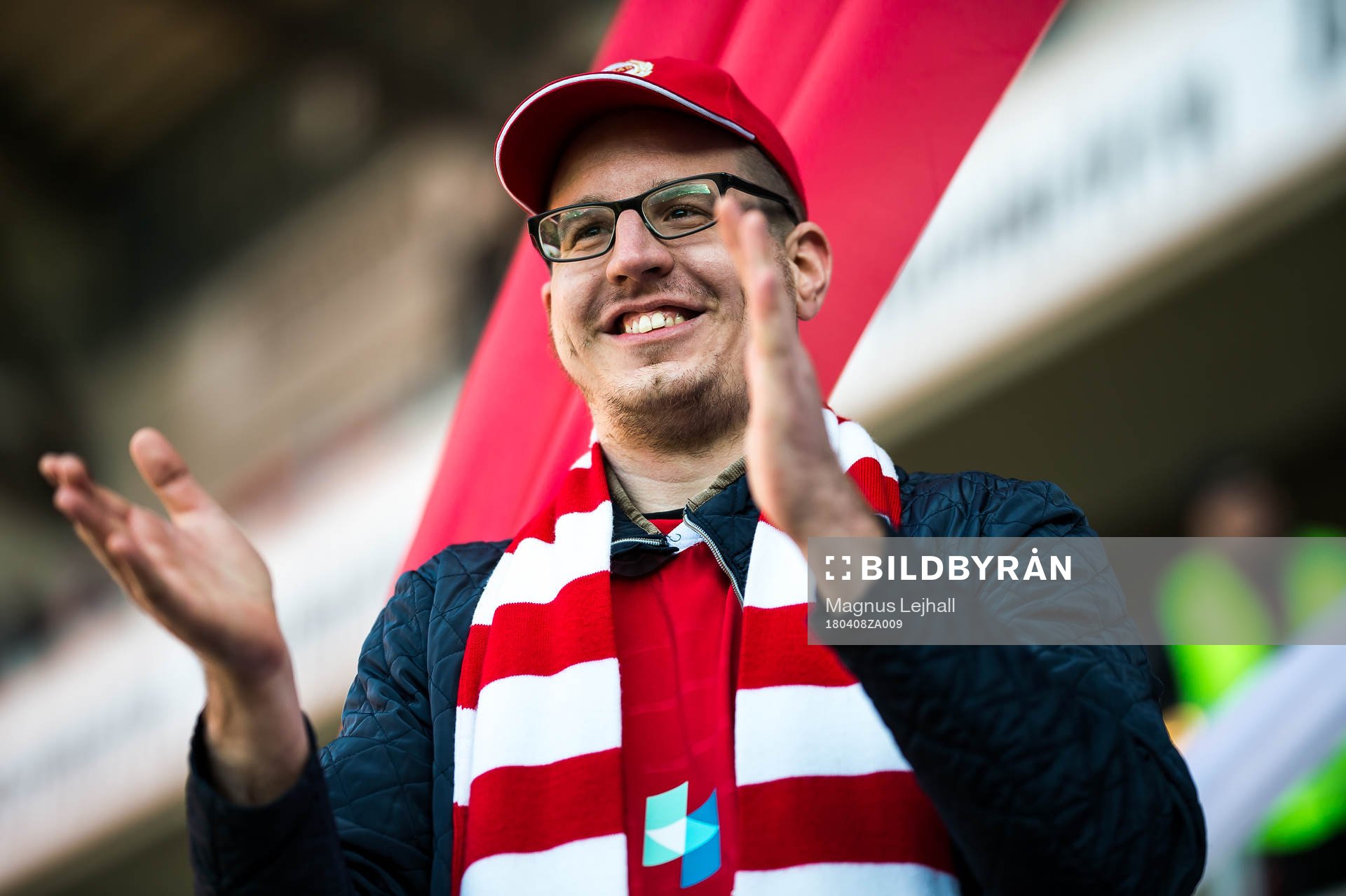 Kalmar supporter jublar