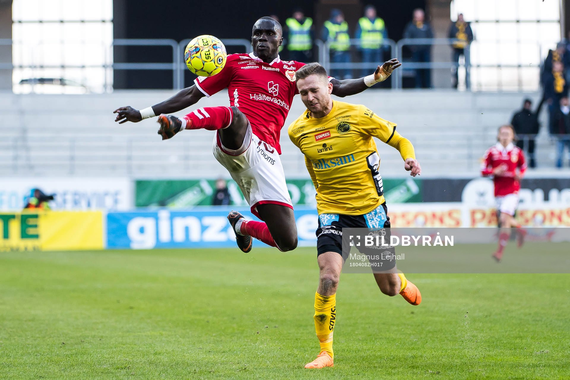 Kalmars Papa Alioune Diouf och Elfsborgs Adam Lundqvist