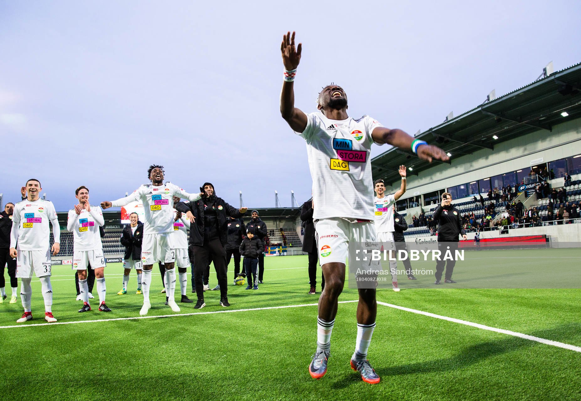 Dalkurds spelare med tvåmålskytten Mohamed Buya Turay