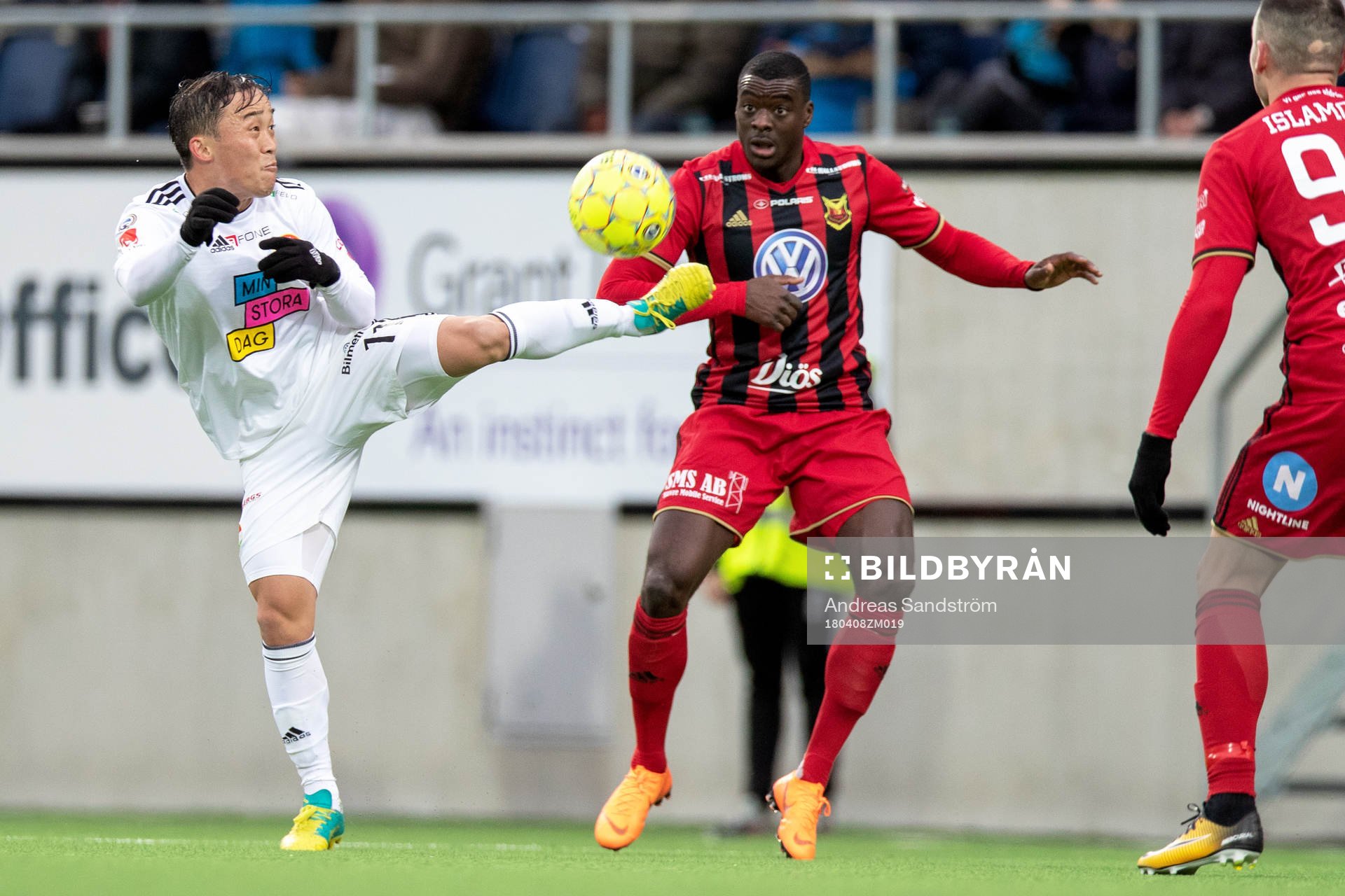 Dalkurds Yukiya Sugita och Östersunds Ken Sema