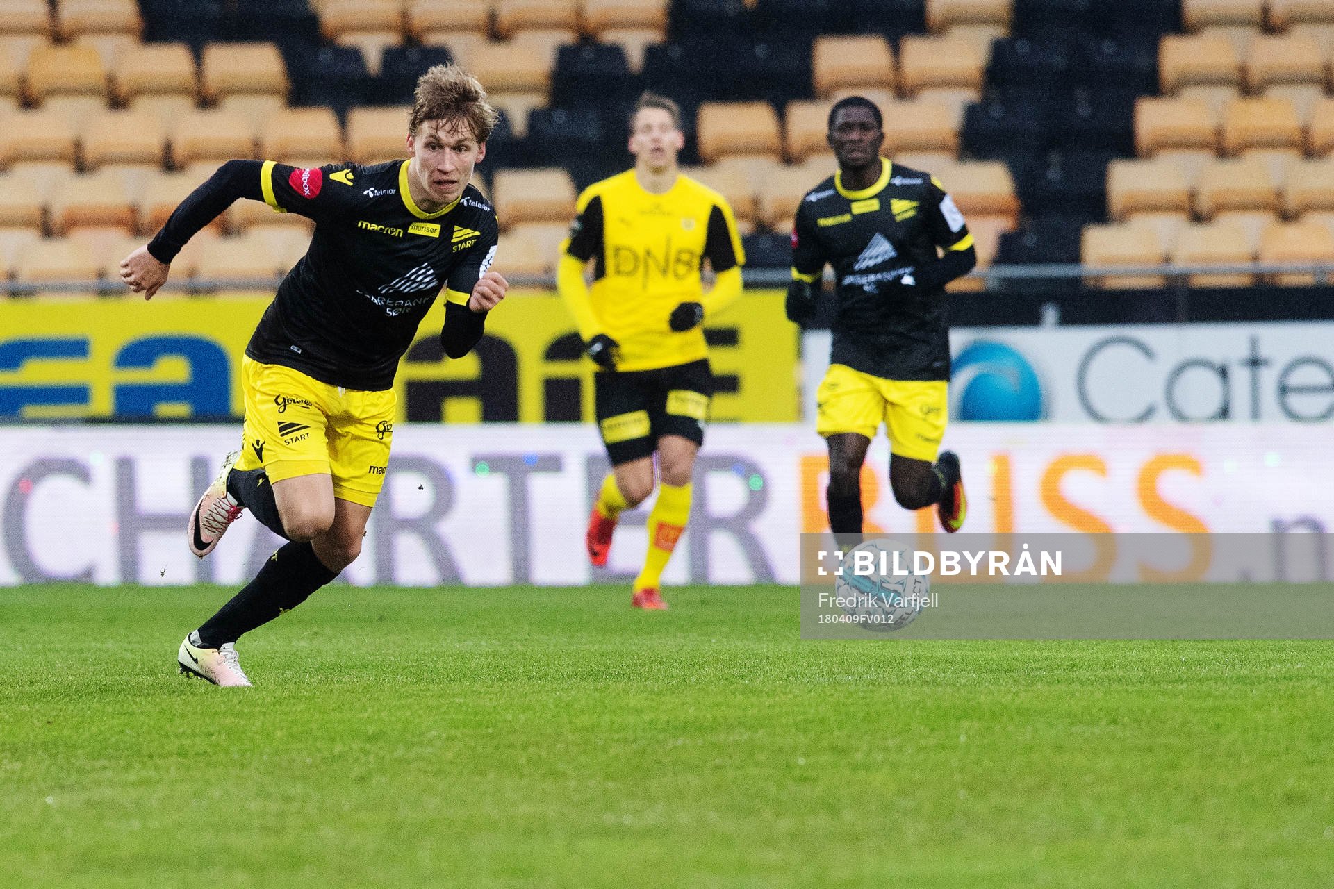 Niklas Sandberg of Start with the ball