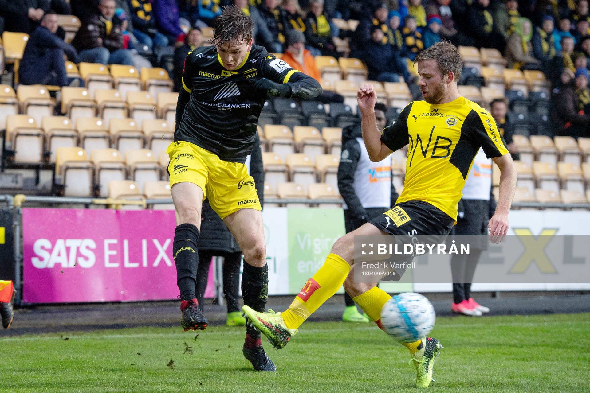 Kristjan Floki Finnbogason of Start and Simen Rafn of