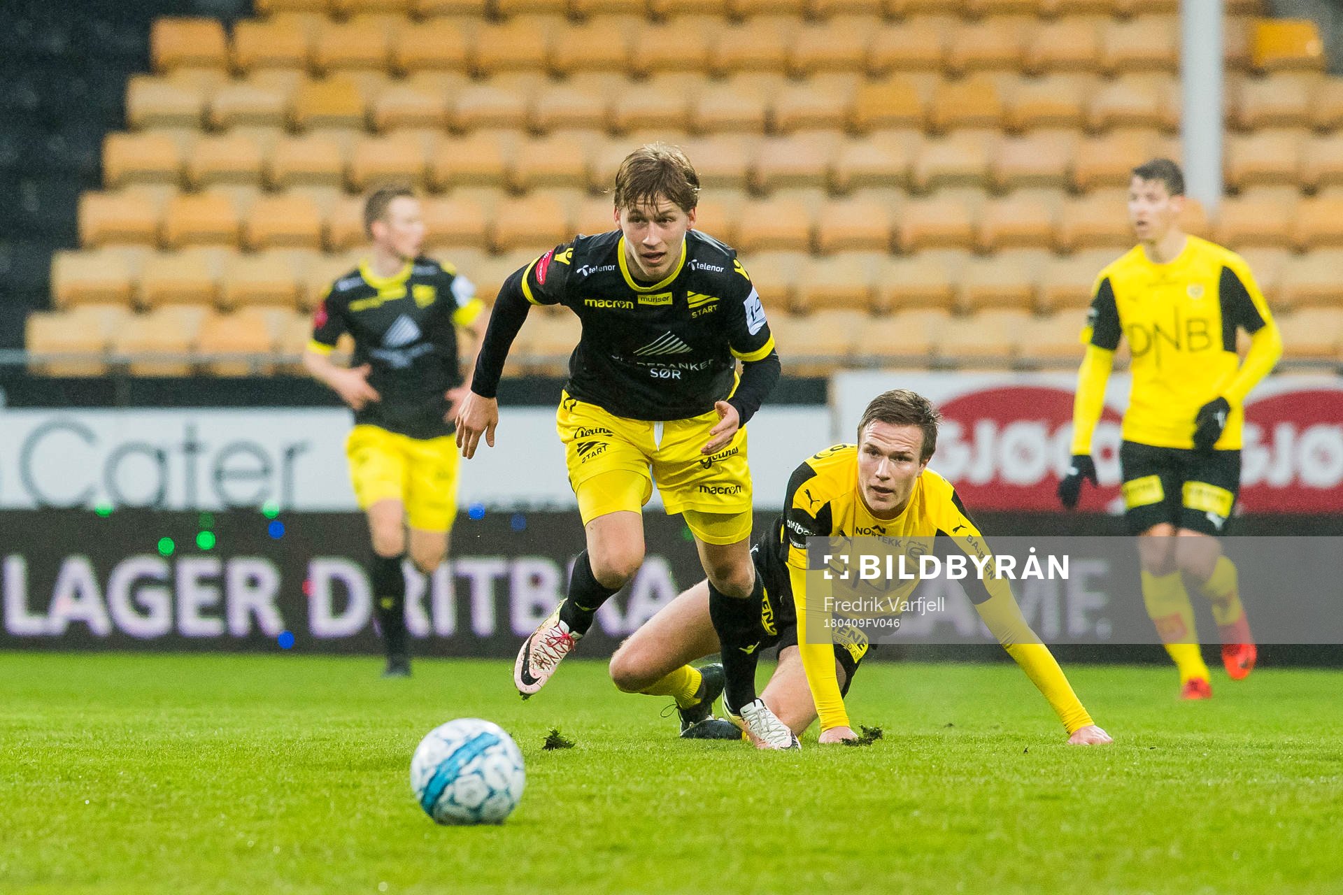 Niklas Sandberg of Start and Simen Kind Mikalsen of