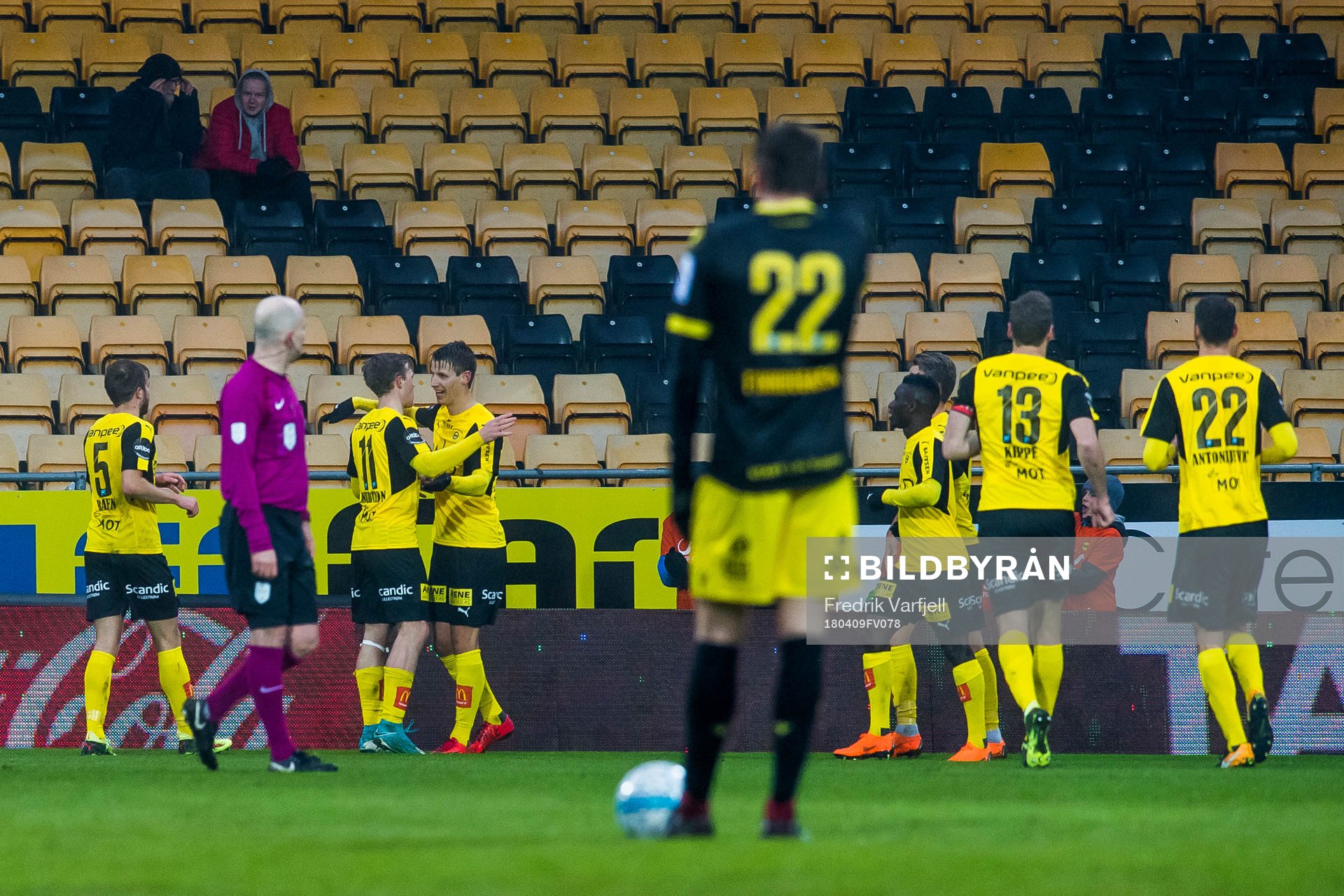 Thomas Lehne Olsen of Lillestrøm celebrates with Erling