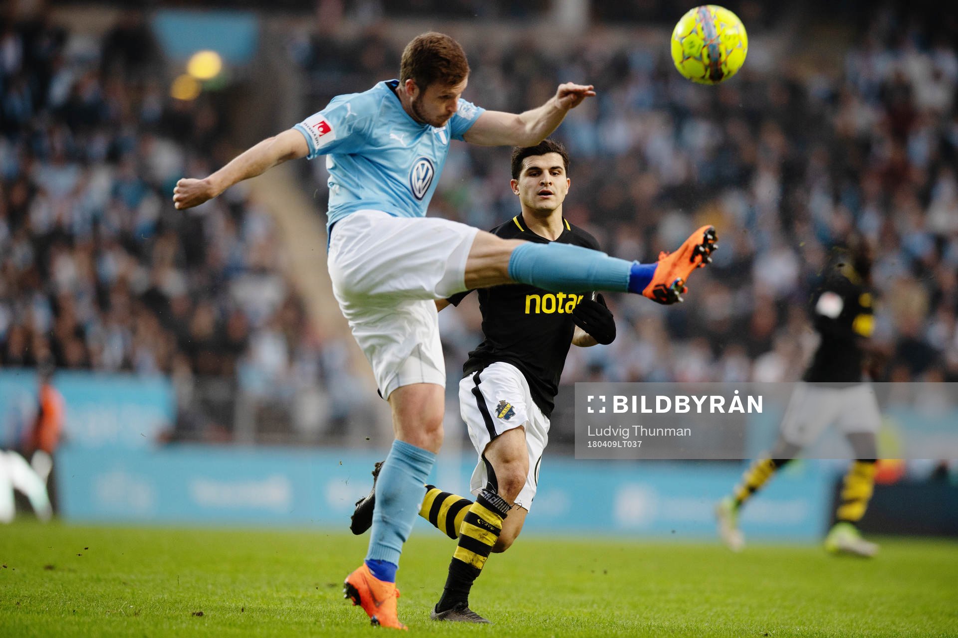 s Tarik Elyounoussi