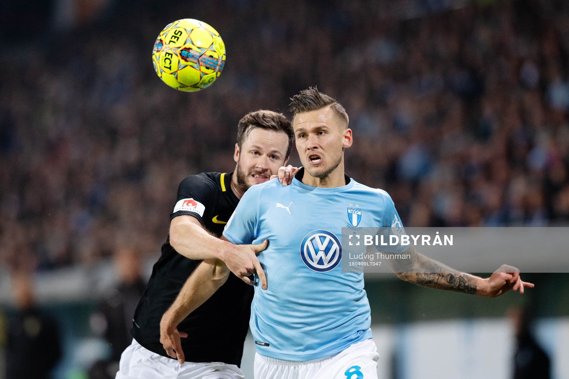 s Robert Lundström och Malmö FFs Arnór Ingvi Traustason