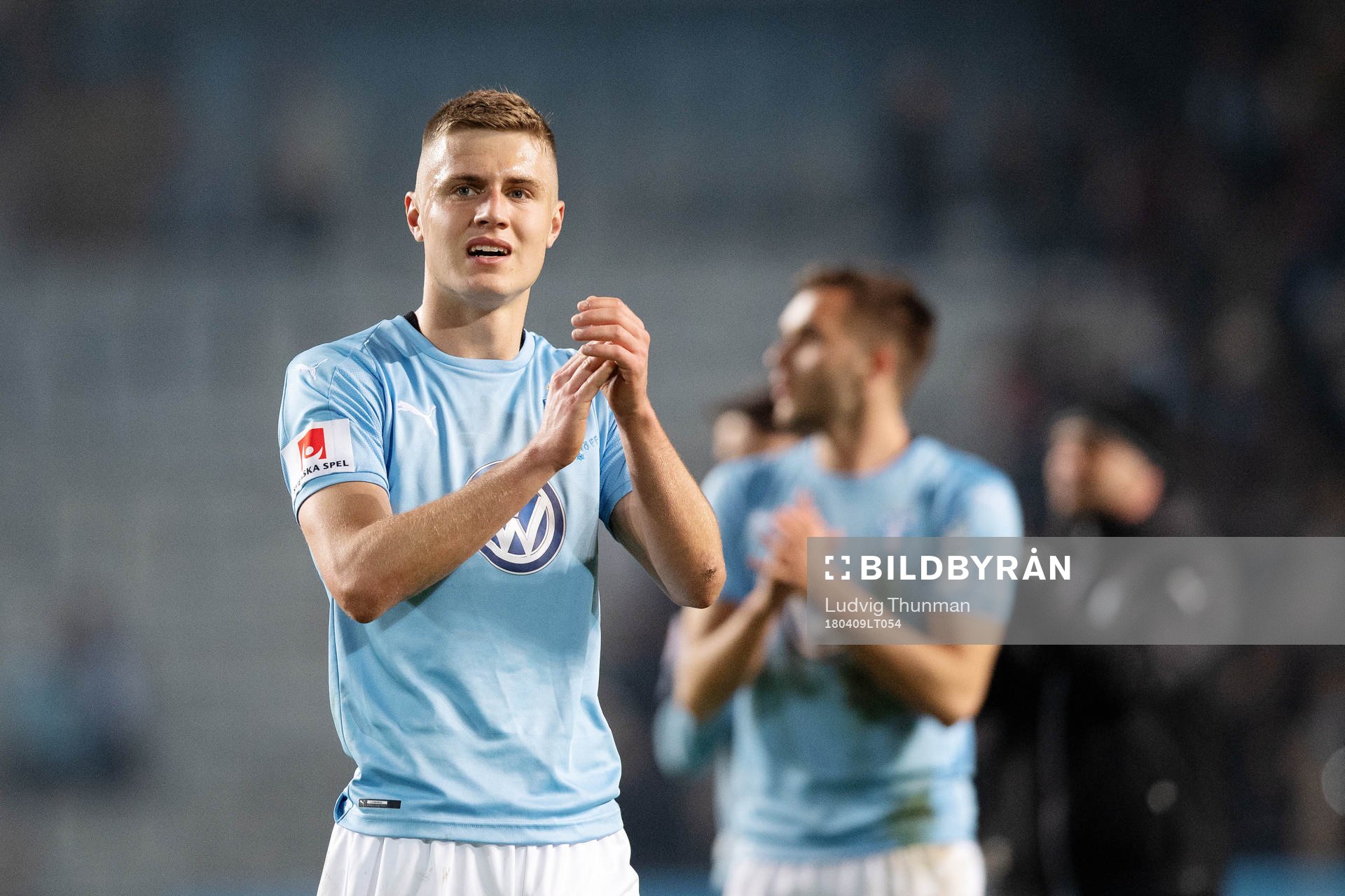 Malmö FFs Mattias Svanberg tackar publiken