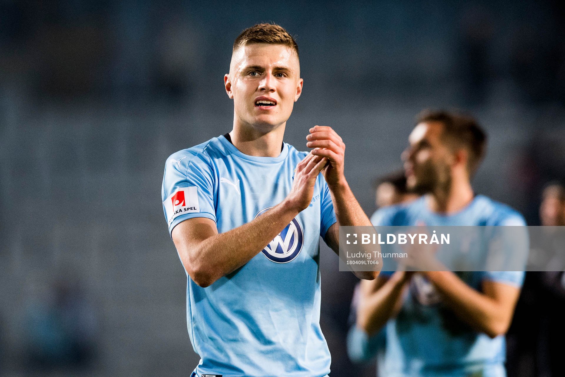 Malmö FFs Mattias Svanberg tackar publiken